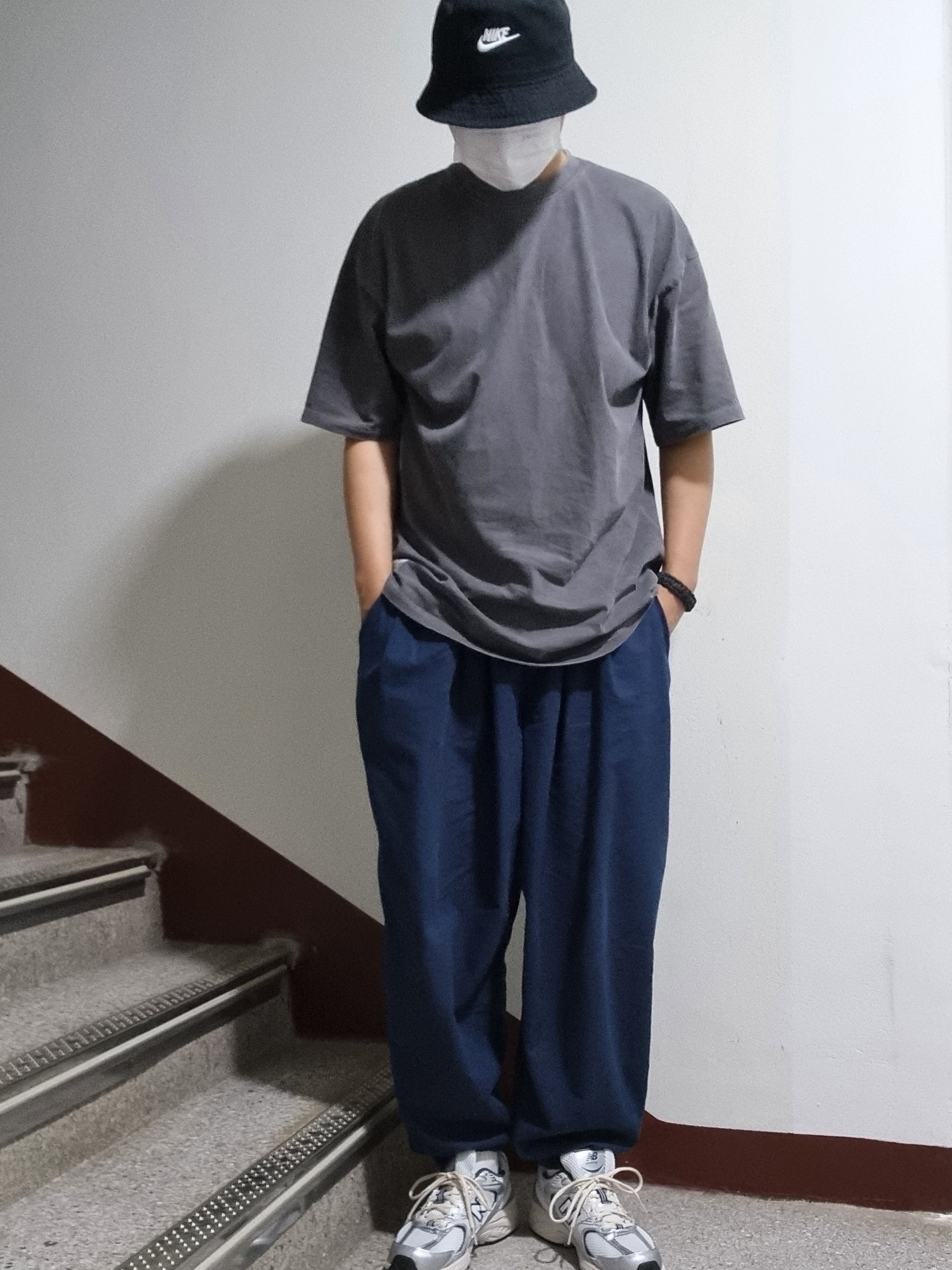 New Balance 530 Steel Grey, Nike Futura Washed Bucket Hat Black 착용 스타일