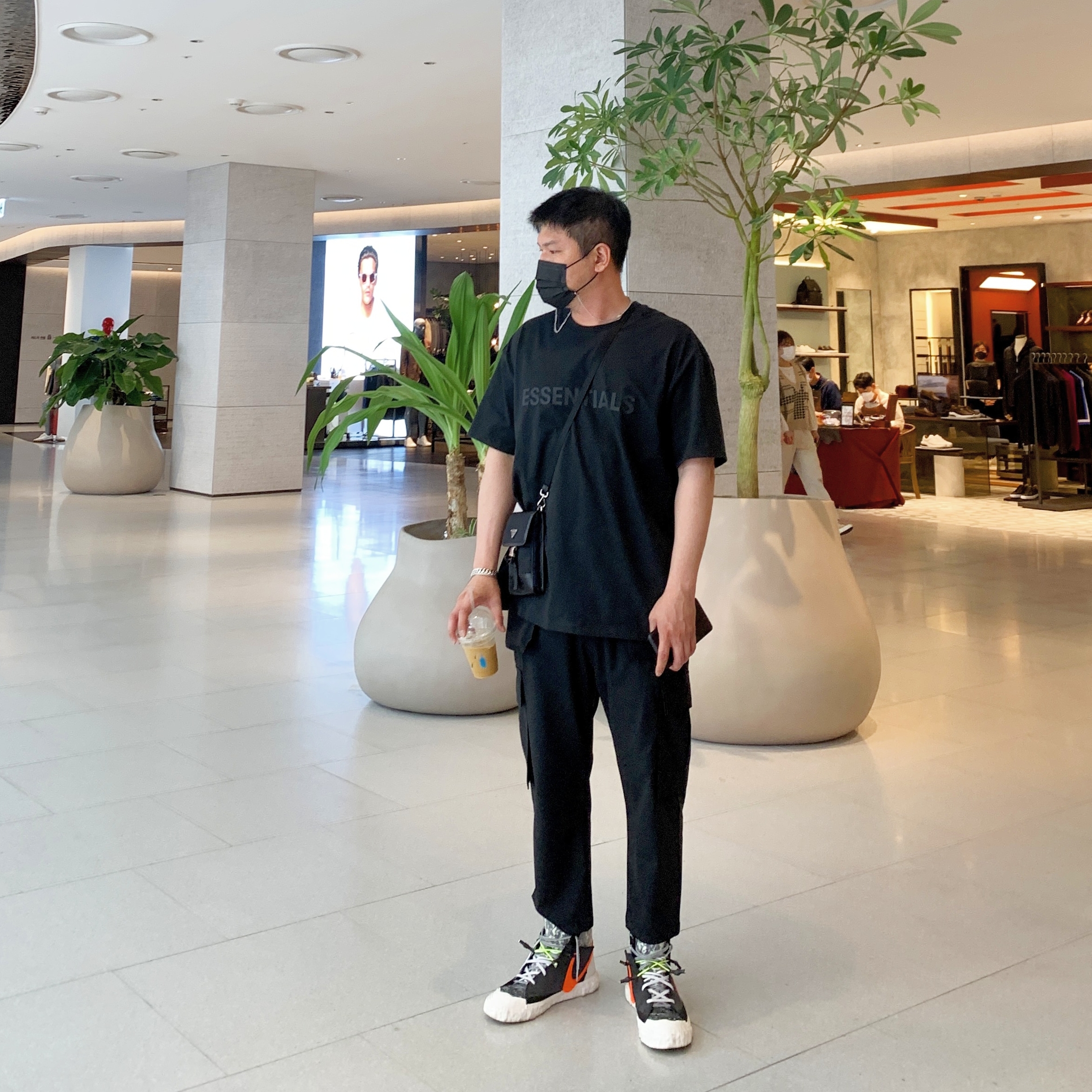 Nike x Readymade Blazer Mid Black, Essentials 3D Silicon Applique Boxy T-Shirt Dark Slate/Black 2020 착용 스타일