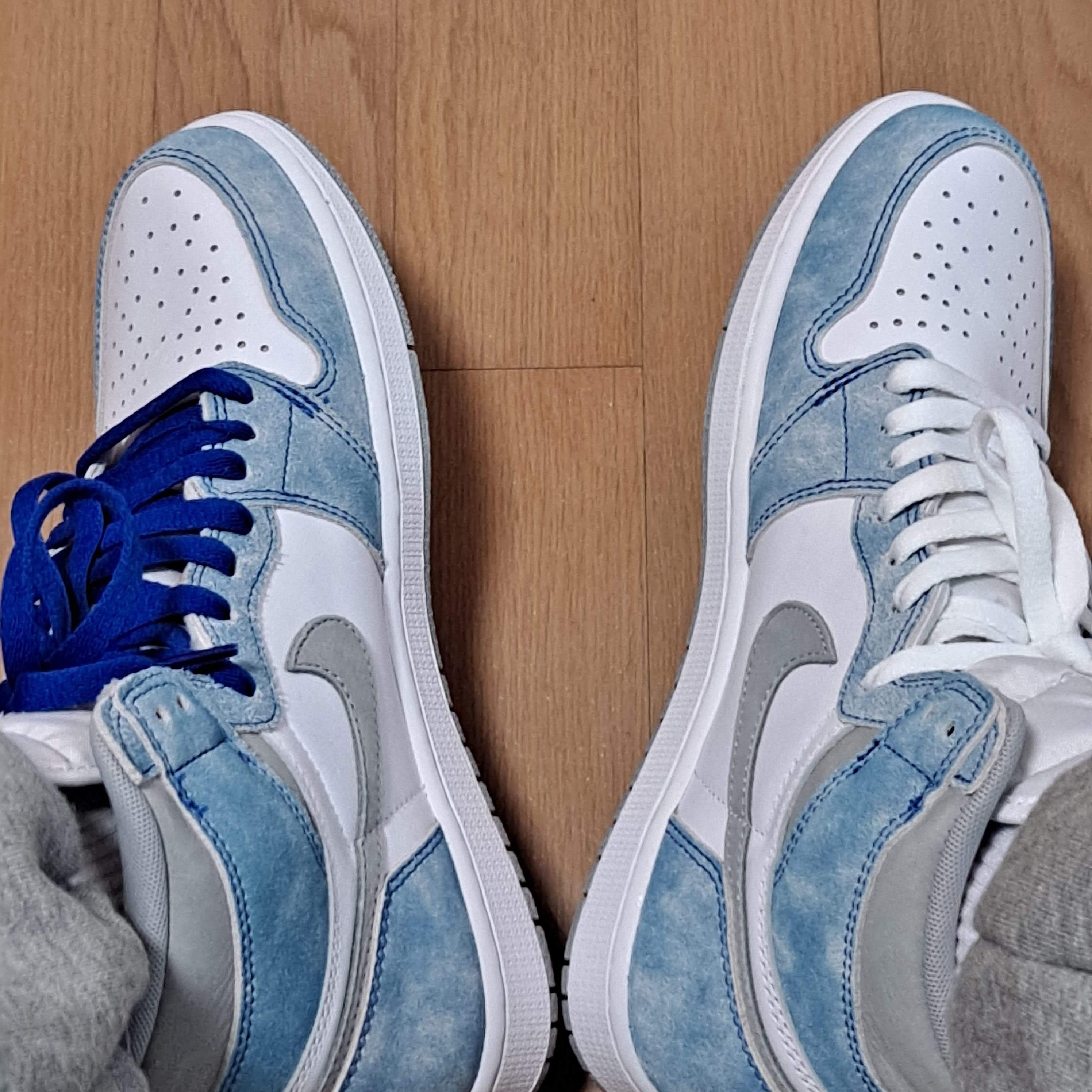 Jordan 1 Retro High OG Hyper Royal 착용 스타일