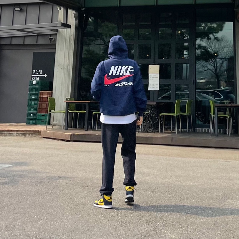 Nike Dunk High SP Maize & Blue 착용 스타일