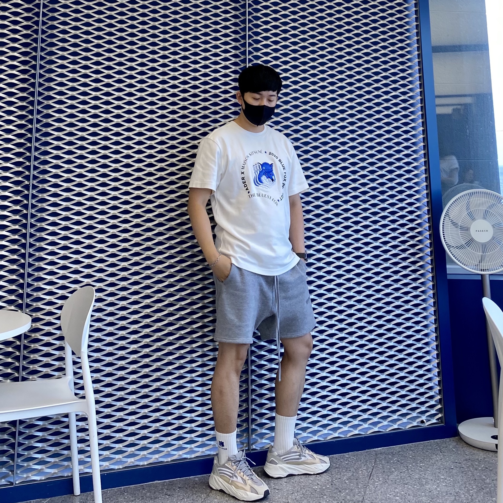 Maison Kitsune x Ader Error Triple Fox Head Logo T-Shirt Off White, Essentials Sweatshorts Heather Oatmeal - 21SS 착용 스타일