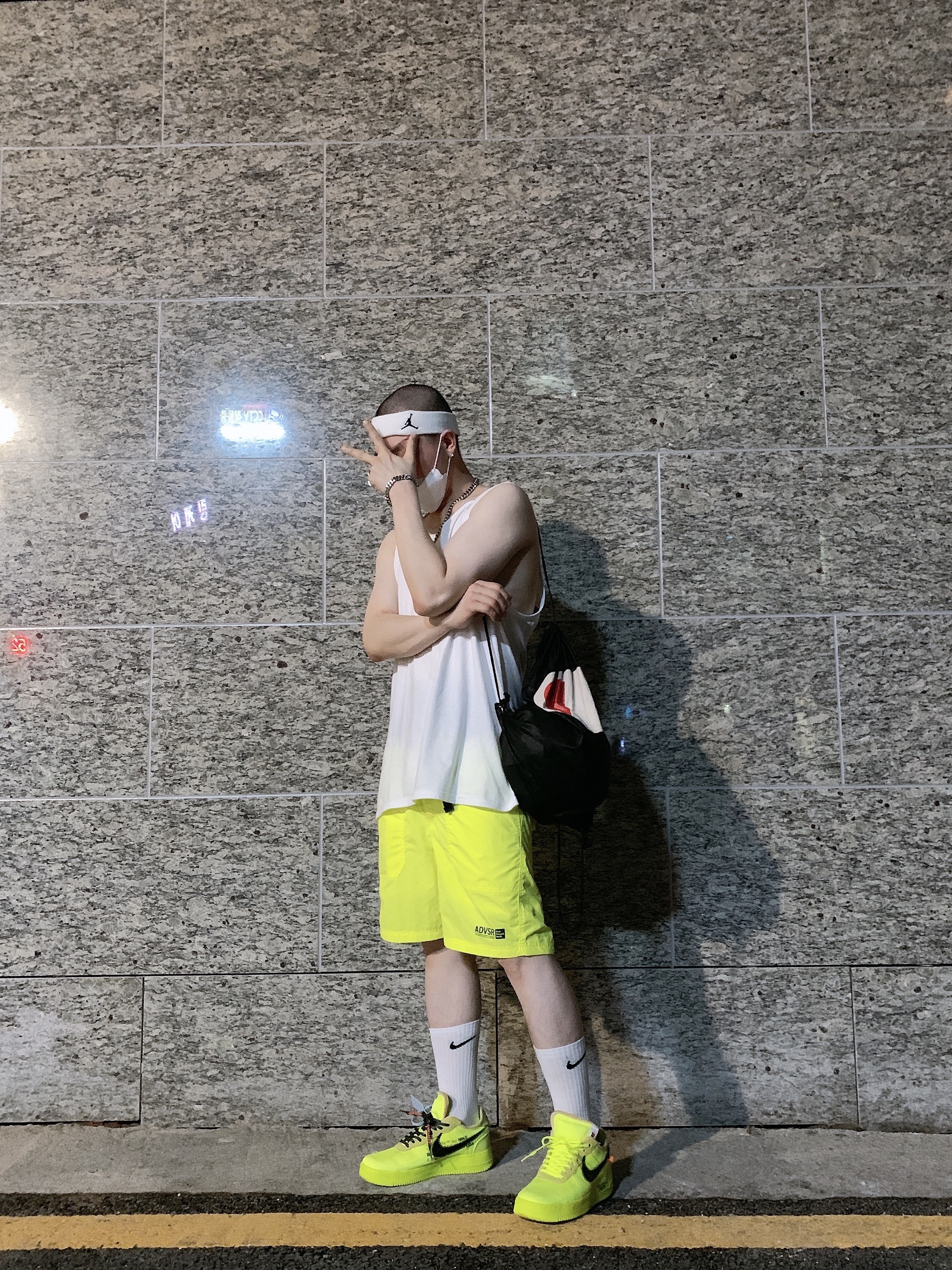 Nike x Off-White Air Force 1 Low Volt 착용 스타일 - 2