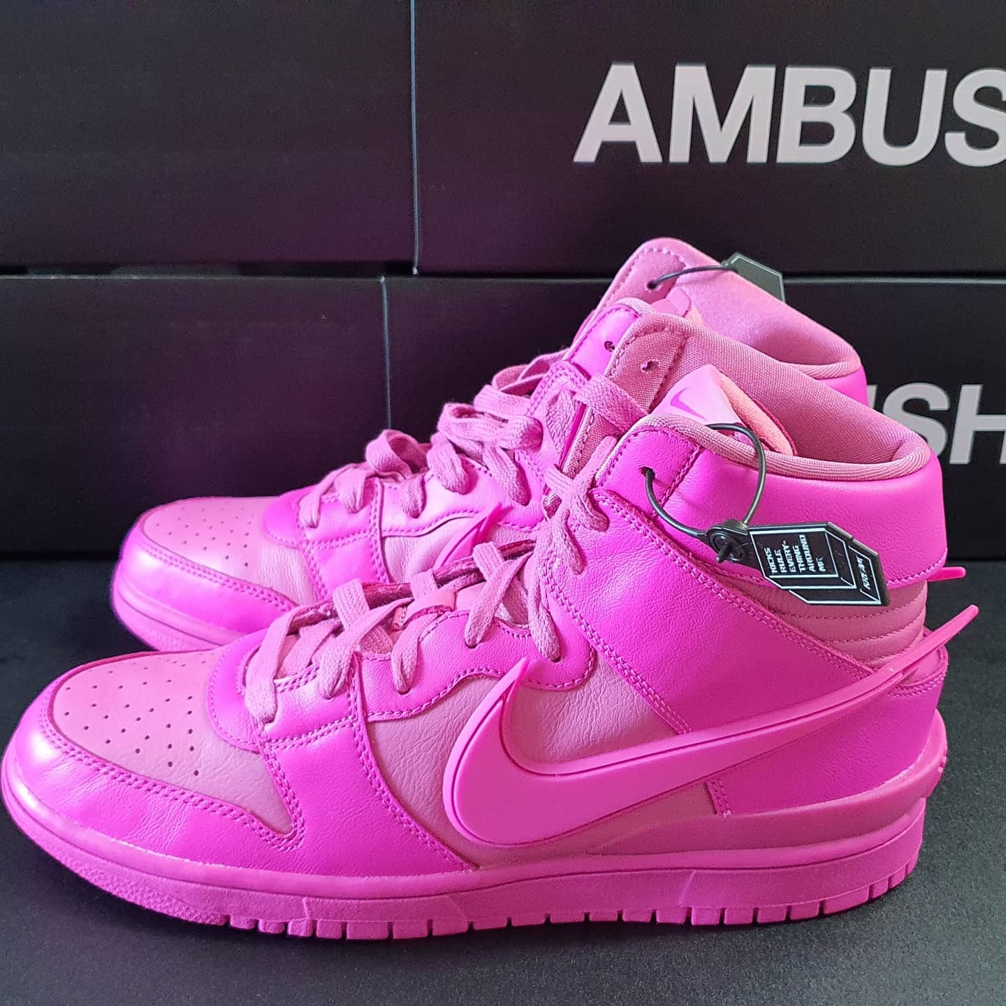Nike x Ambush Dunk High Black, Nike x Ambush Dunk High Cosmic Fuchsia 착용 스타일 - 2