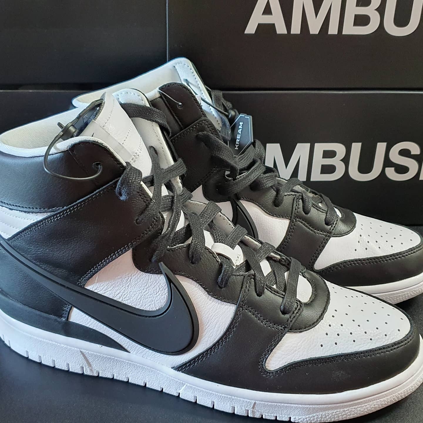Nike x Ambush Dunk High Black, Nike x Ambush Dunk High Cosmic Fuchsia 착용 스타일 - 3