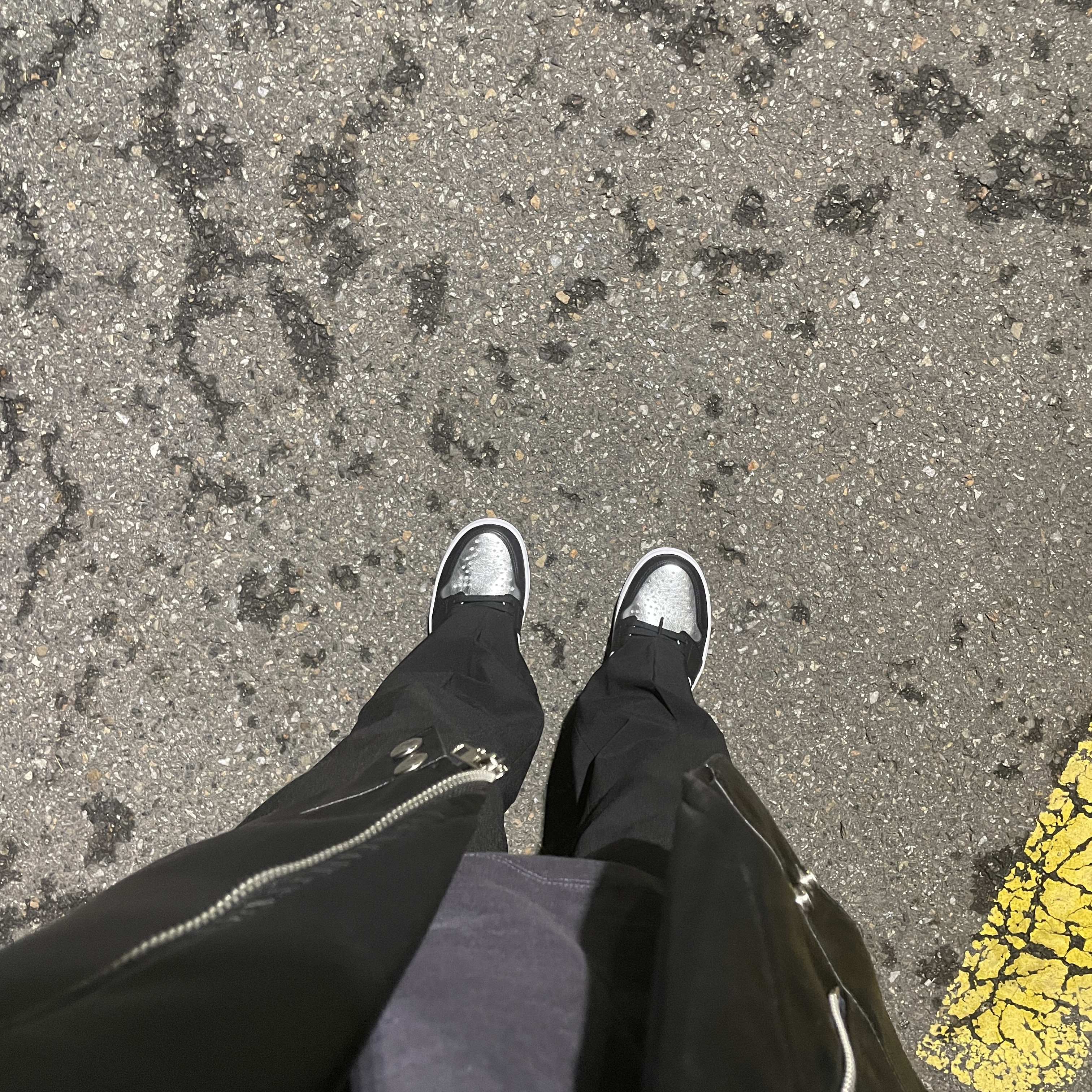 (W) Jordan 1 Retro High OG Silver Toe 착용 스타일 - 2