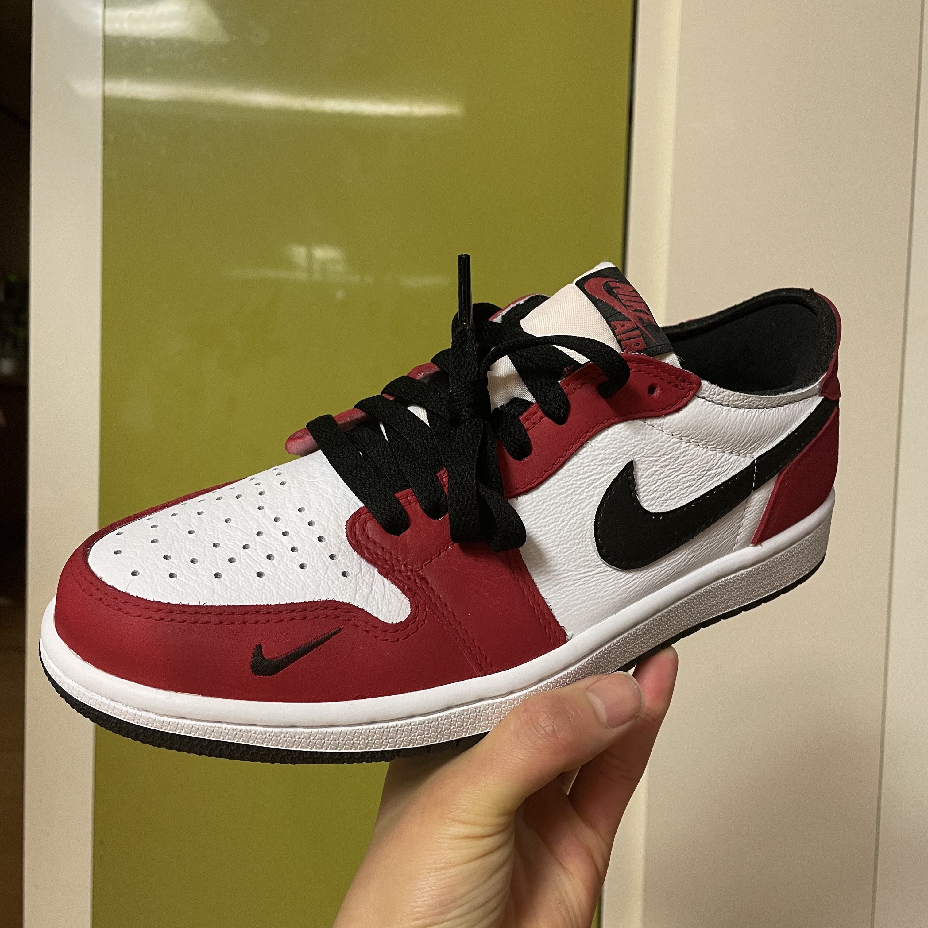 Jordan 1 Low OG Ghost Green 착용 스타일 - 3