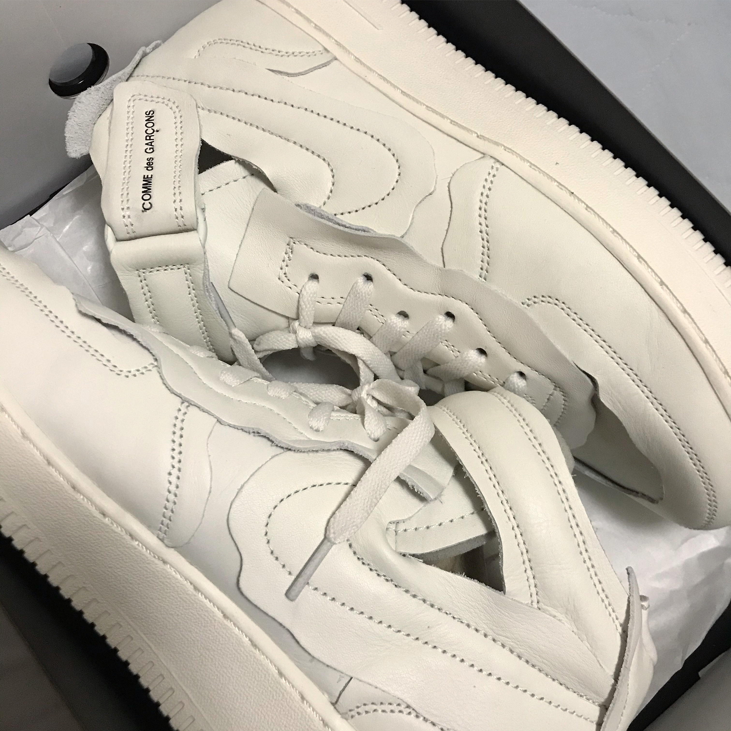 Nike x Comme des Garcons Homme Plus Air Force Mid White 착용 스타일 - 3