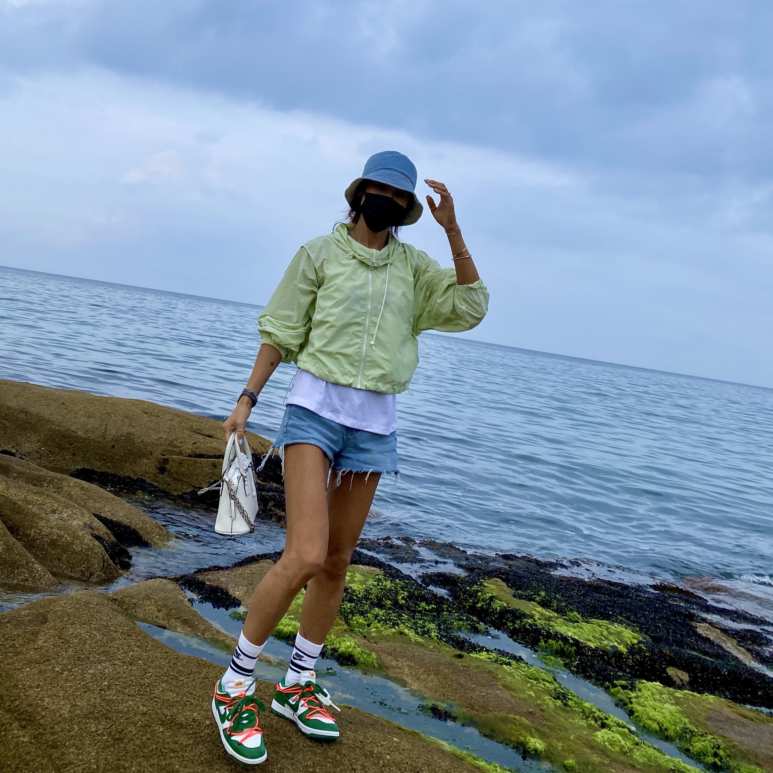Nike x Off-White Dunk Low Pine Green 착용 스타일 - 1