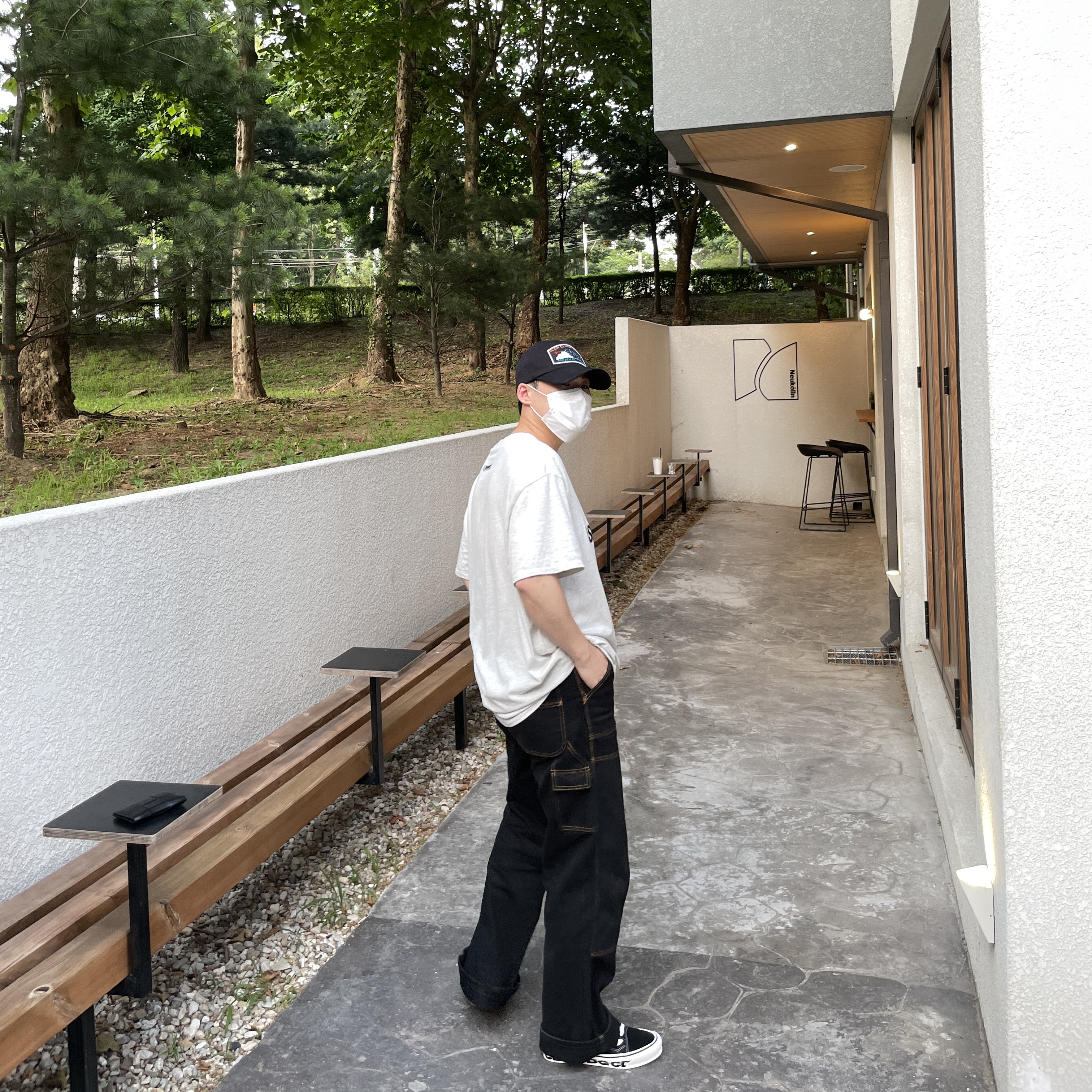 Essentials 3D Silicon Applique Boxy T-Shirt Oatmeal/Oatmeal Heather/Light Heather Oatmeal 2020, Vans Vault x CDG OG Old Skool LX Side Wall 착용 스타일 - 2