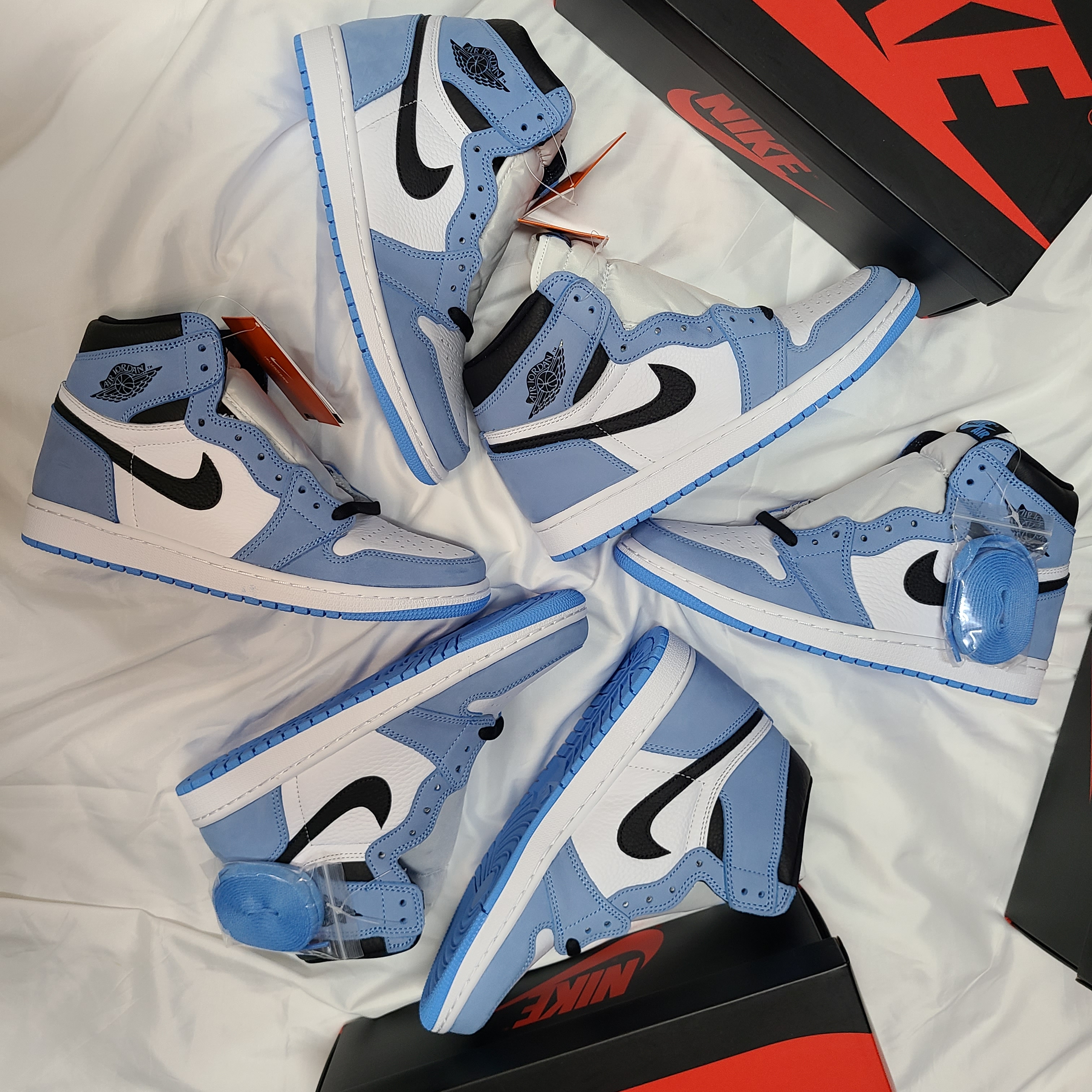 Jordan 1 Retro High OG University Blue 착용 스타일