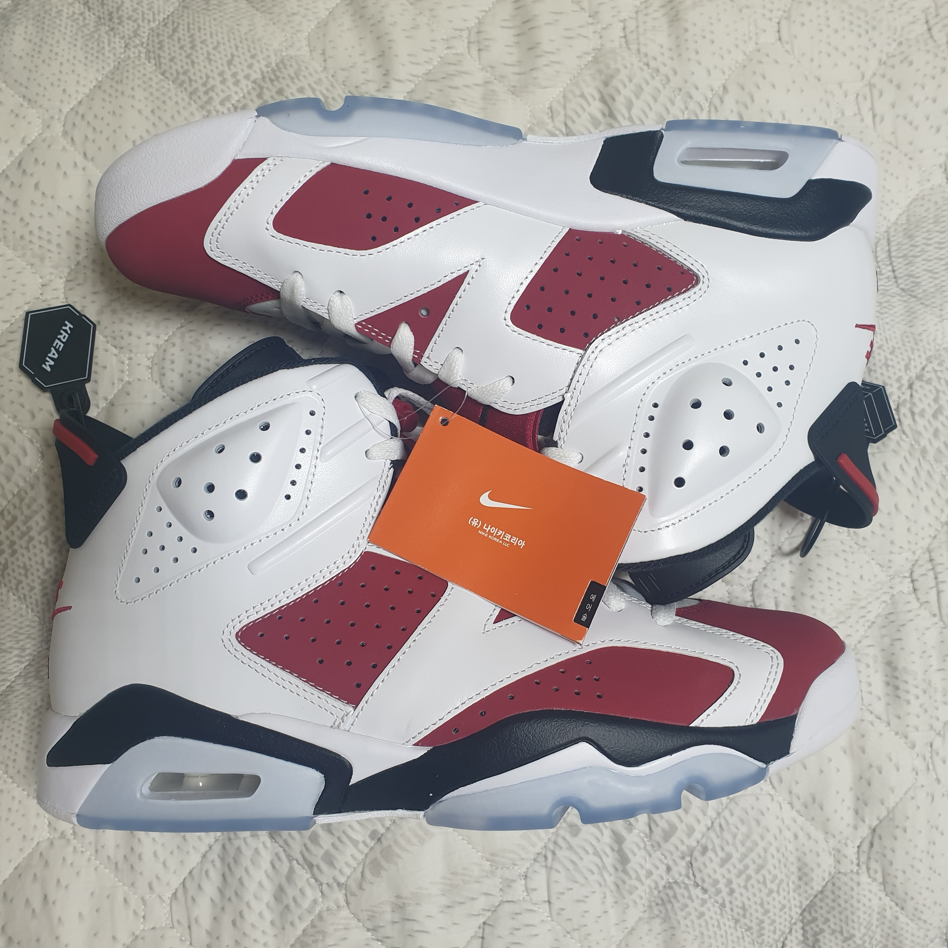Jordan 6 Retro Carmine 2021 착용 스타일 - 2