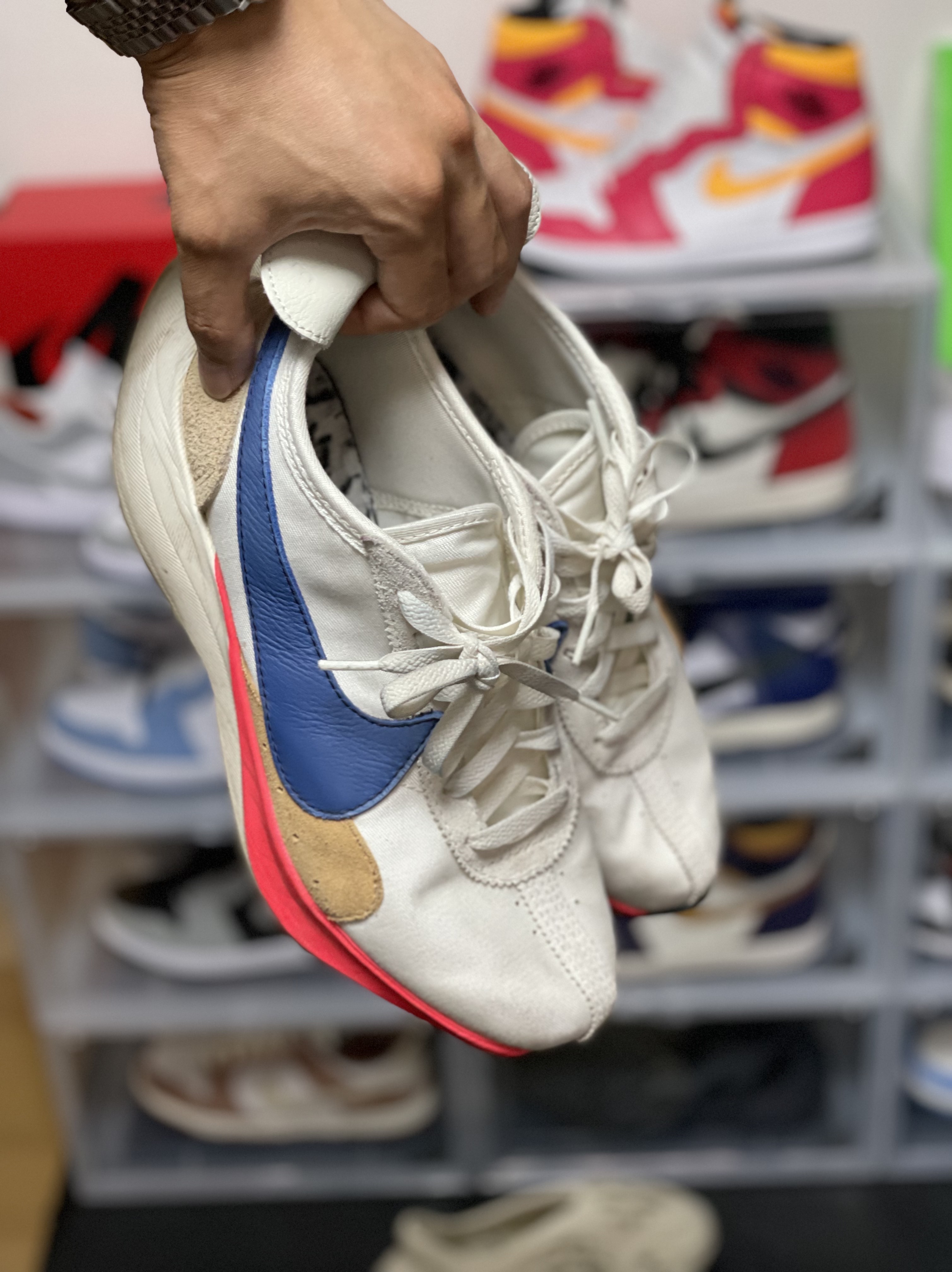 Nike Moon Racer Sail Solar Blue 착용 스타일
