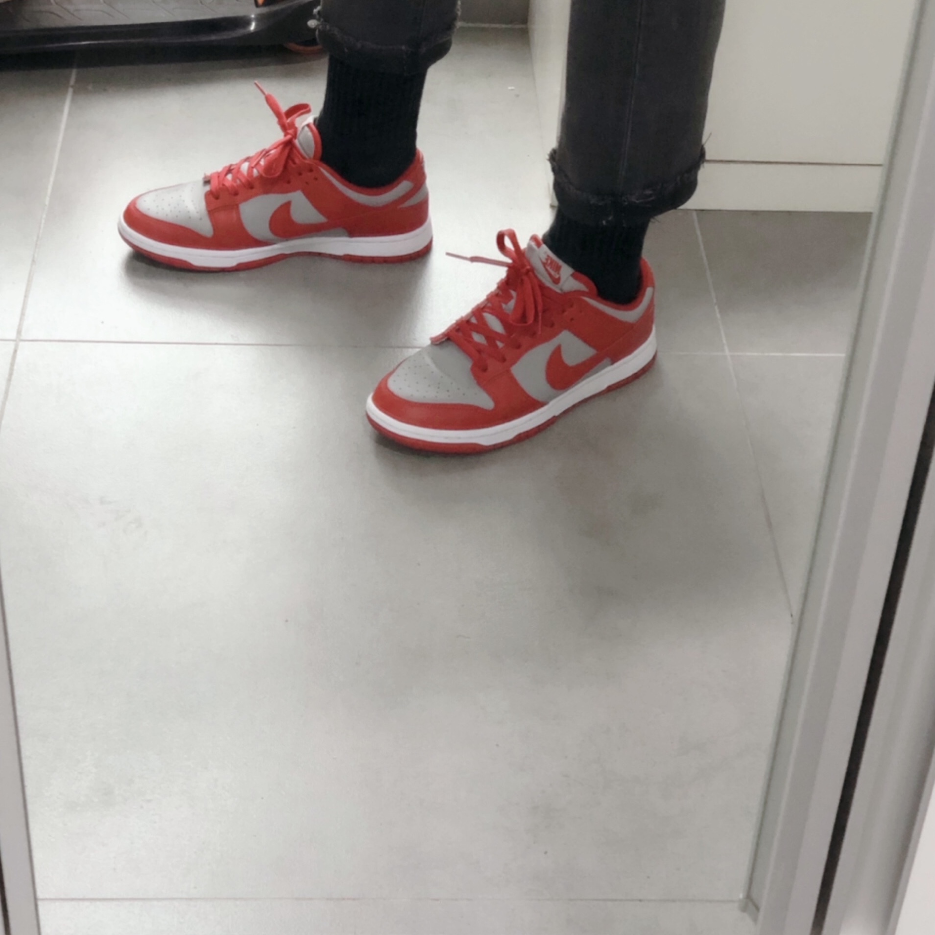 Nike Dunk Low Retro Medium Grey 착용 스타일 - 3