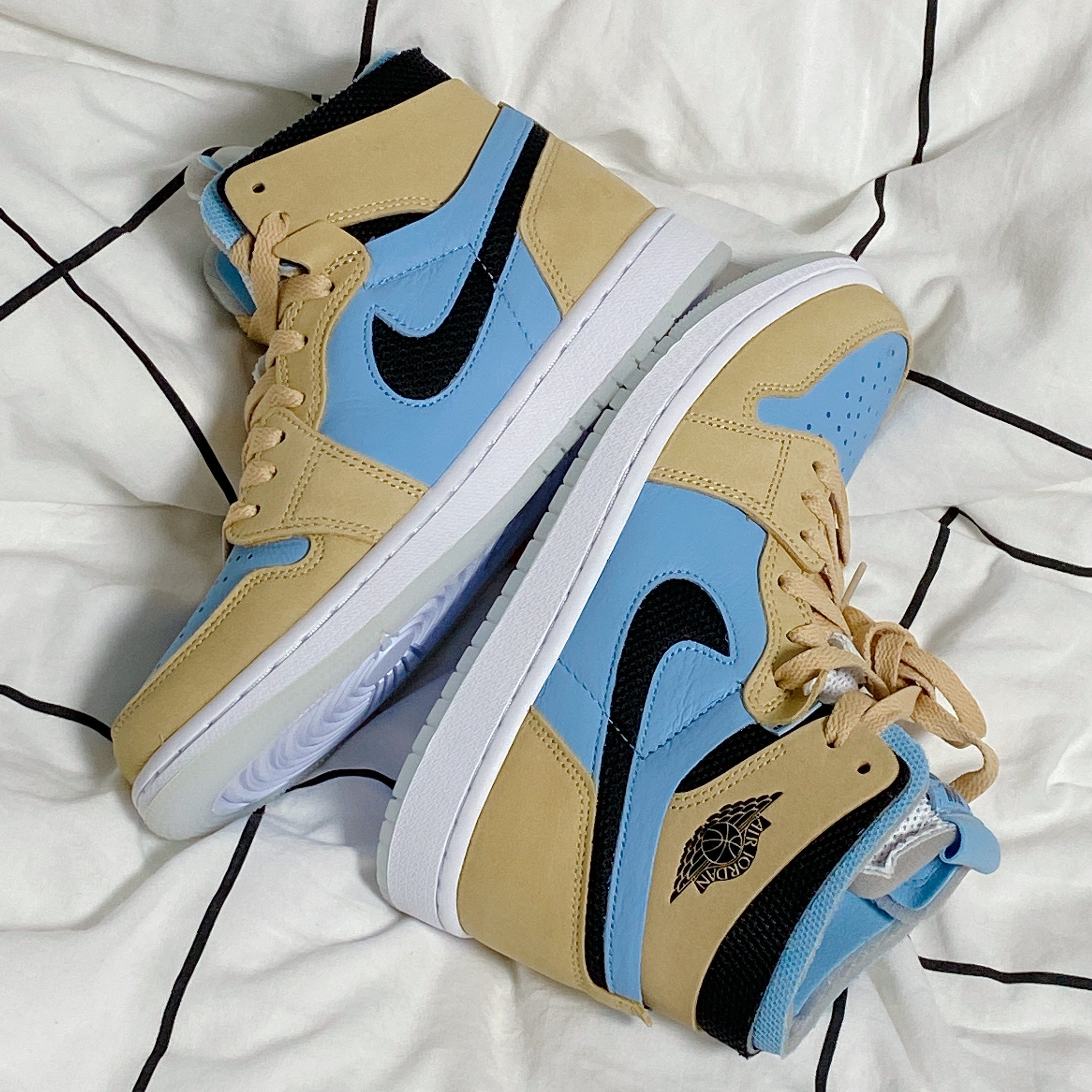 (W) Jordan 1 Zoom Air CMFT Psychic Blue Sesame 착용 스타일