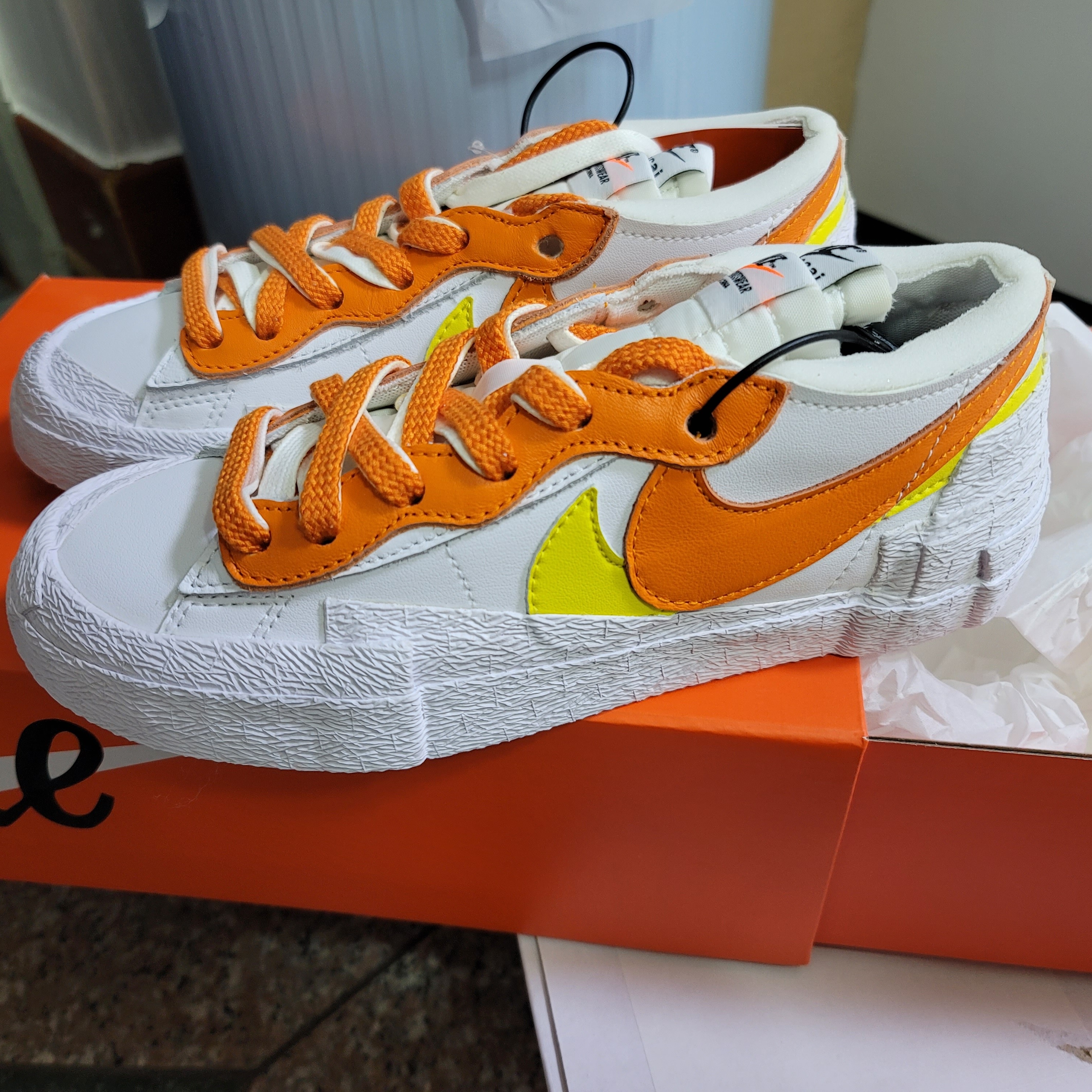 Nike x Sacai Blazer Low Magma Orange 착용 스타일 - 1