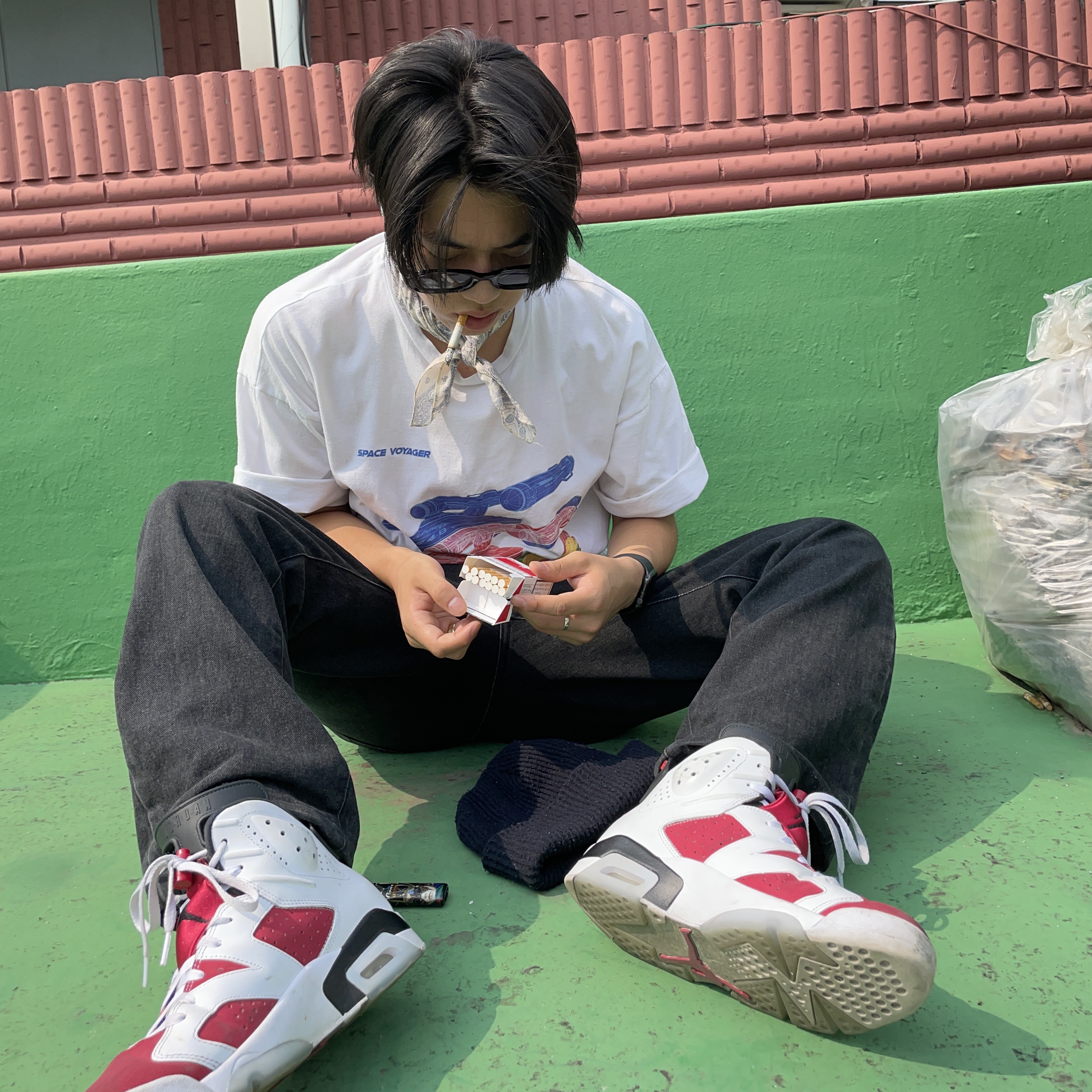 Jordan 6 Retro Carmine 2021 착용 스타일 - 2