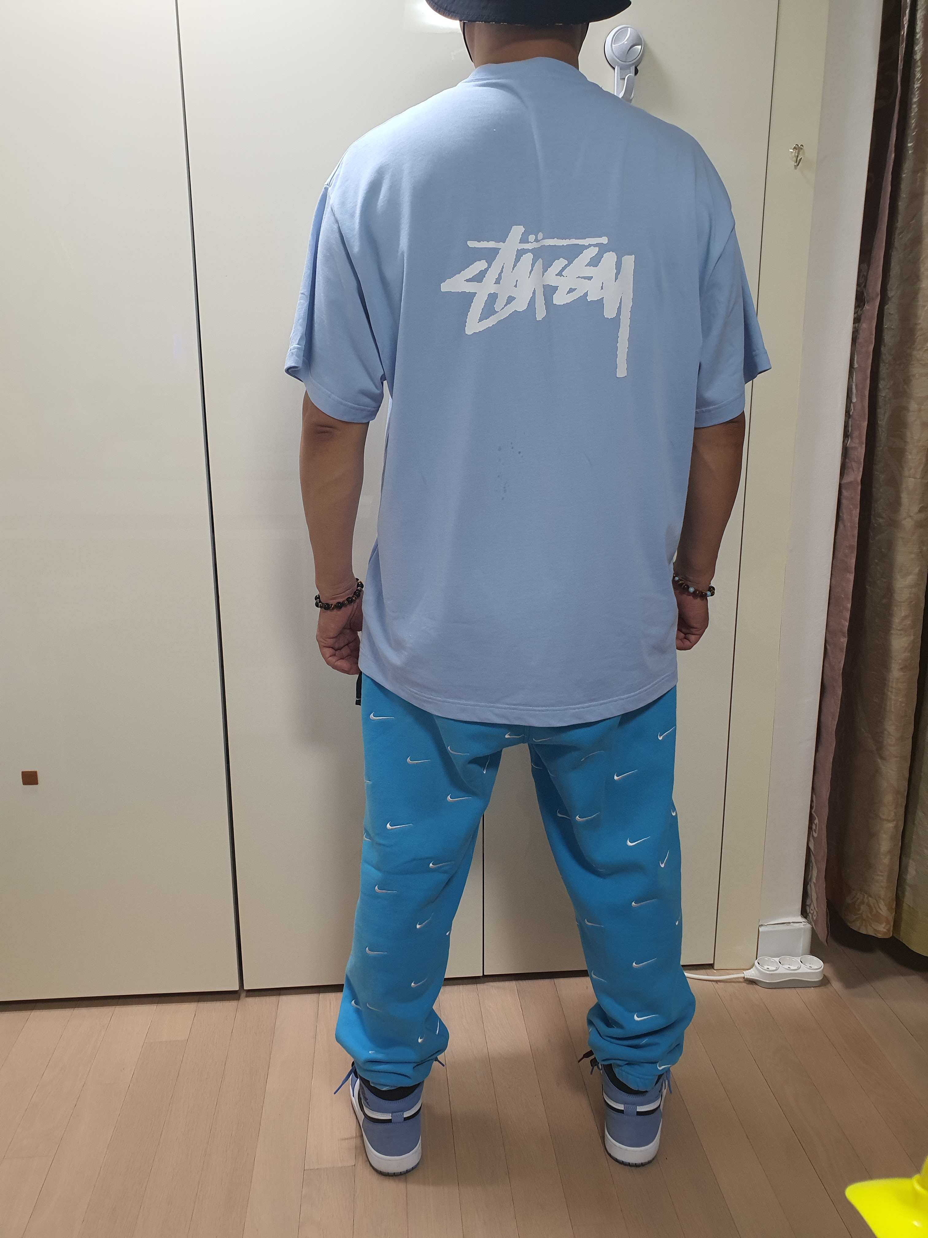 Nike NRG Solo Swoosh T-Shirt Psychic Blue - US/EU, Nike NRG Swoosh Logo Sweatpants Current Blue 착용 스타일 - 2