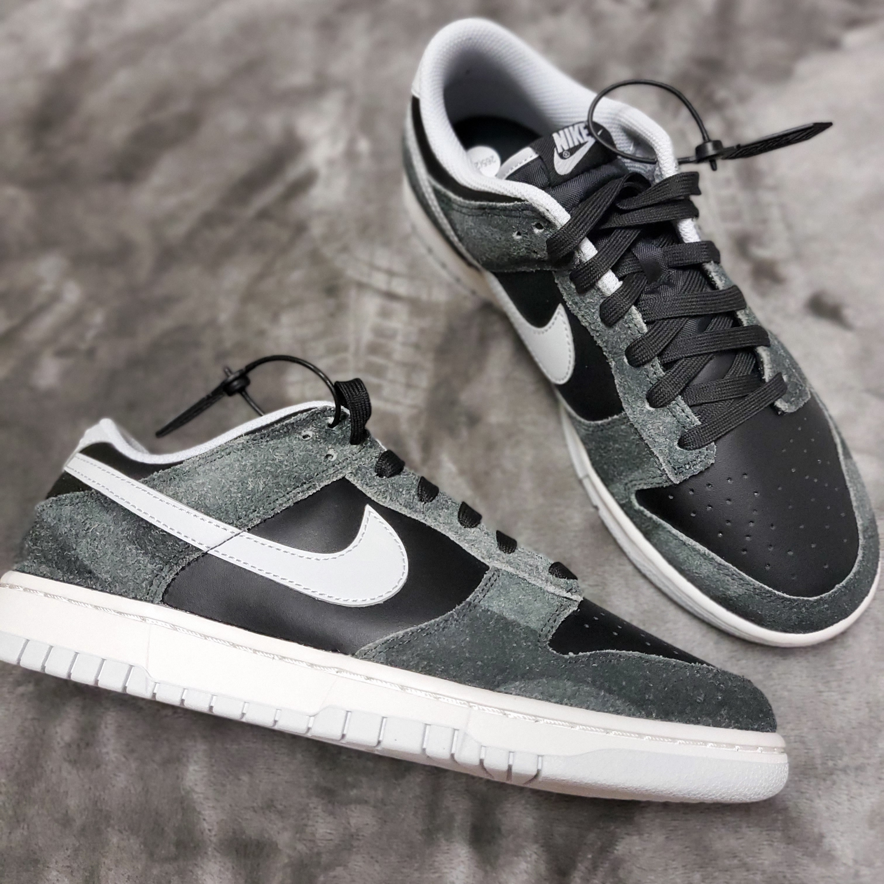 Nike Dunk Low Retro PRM Zebra 착용 스타일 - 2