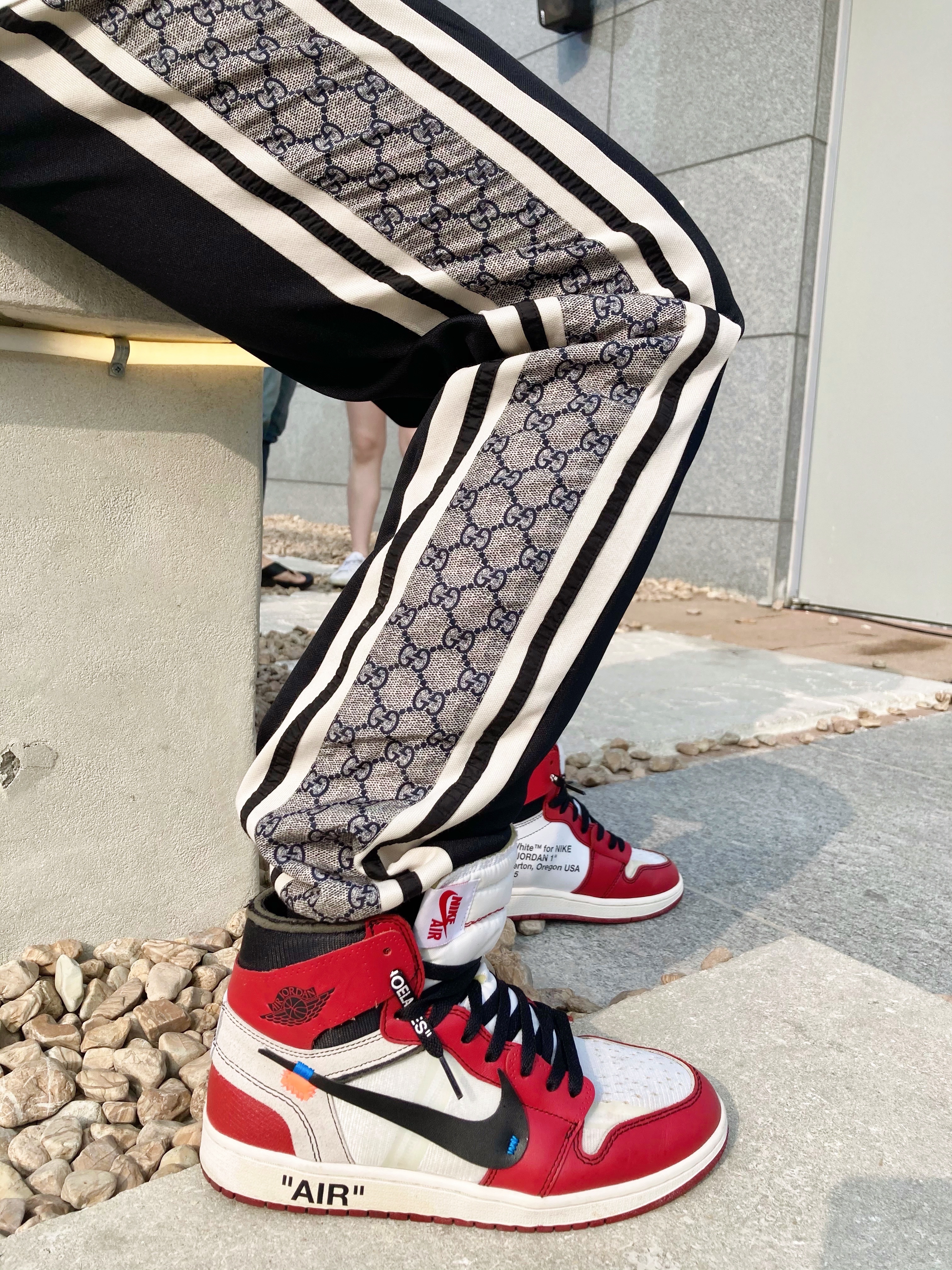 Jordan 1 x Off-White Retro High Chicago The Ten 착용 스타일 - 2