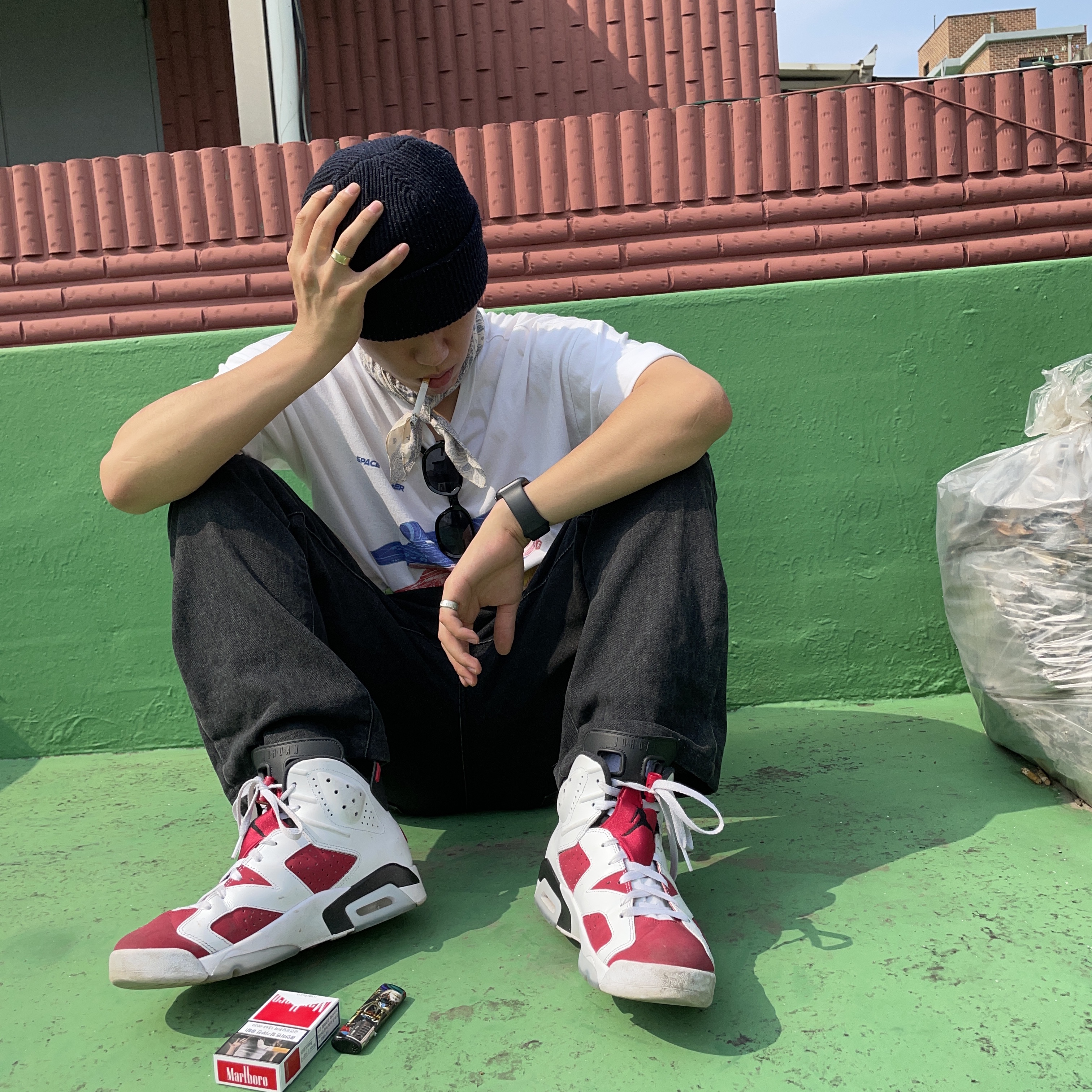 Jordan 6 Retro Carmine 2021 착용 스타일 - 1