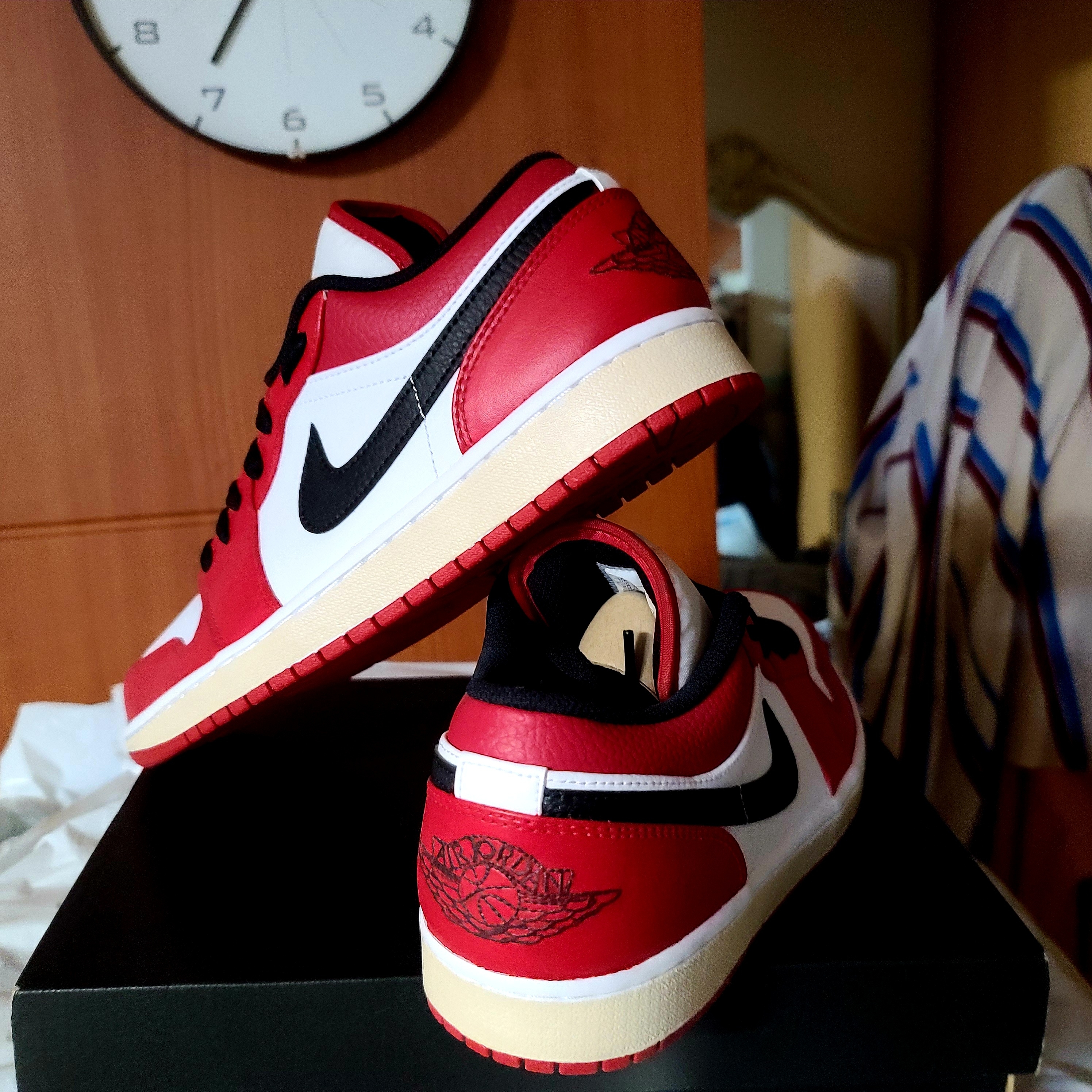 Jordan 1 Low White Red Black 착용 스타일 - 4