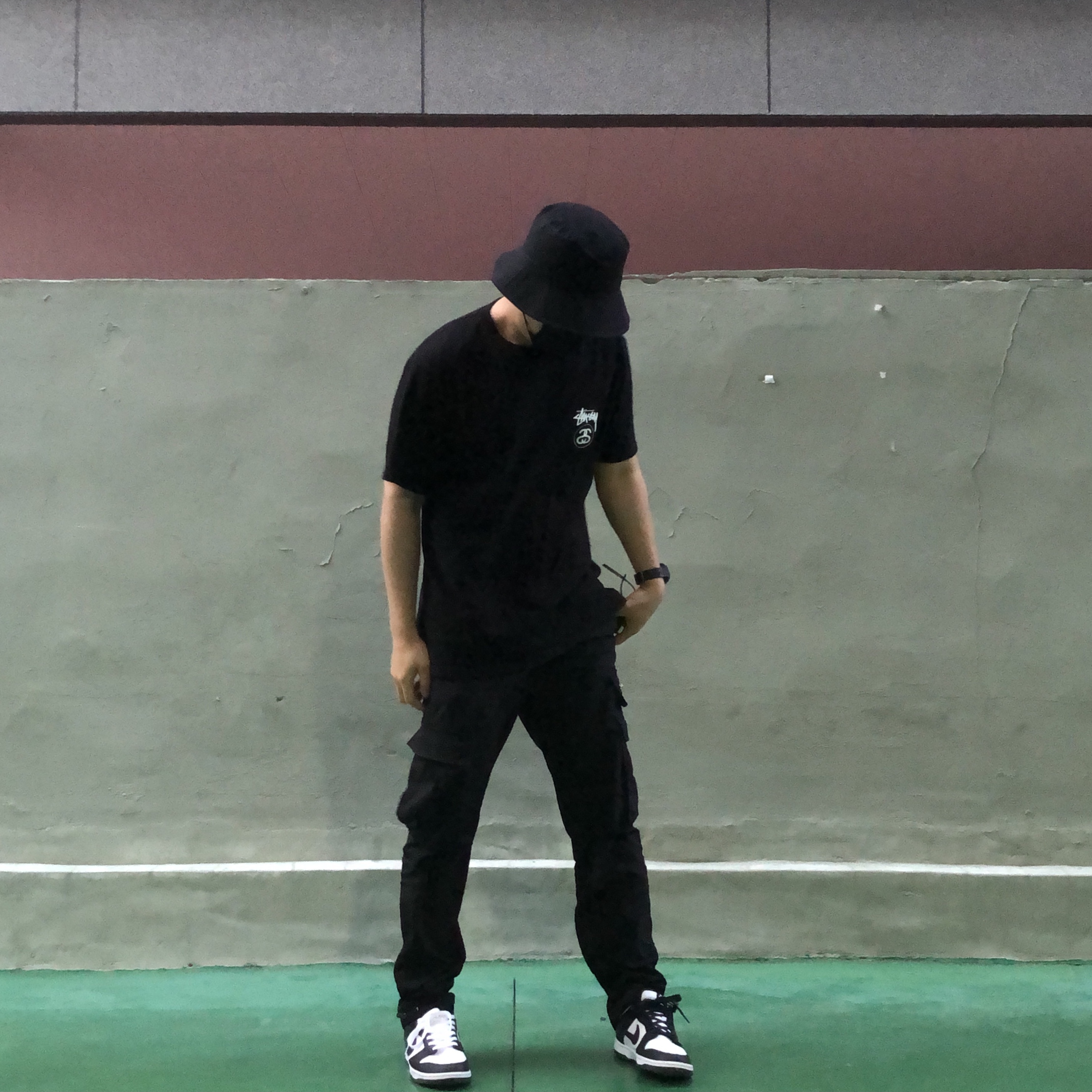 Nike Dunk Low Retro Black 착용 스타일 - 2