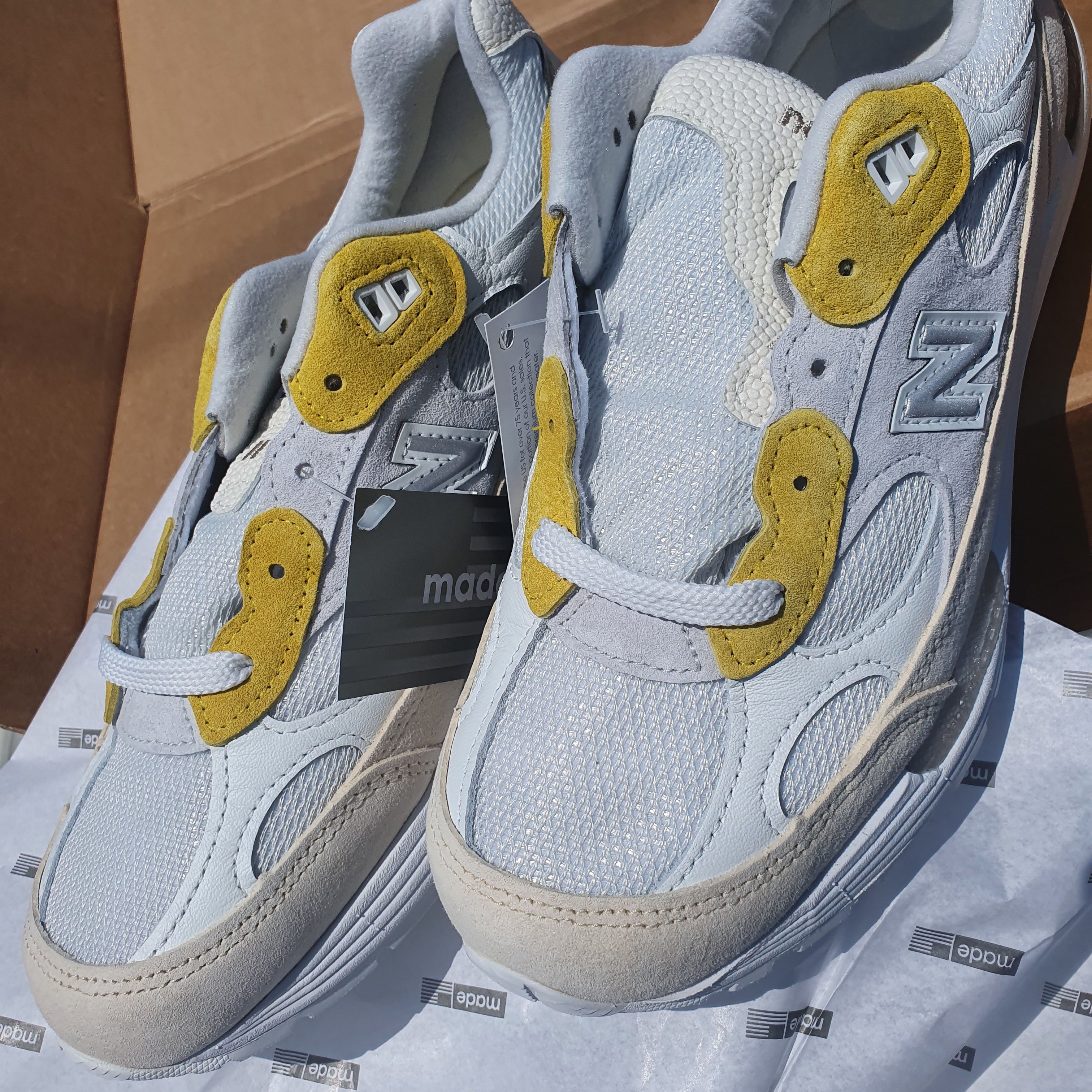 New Balance x Paperboy Paris 992 Made in USA Fried Egg 착용 스타일 - 1
