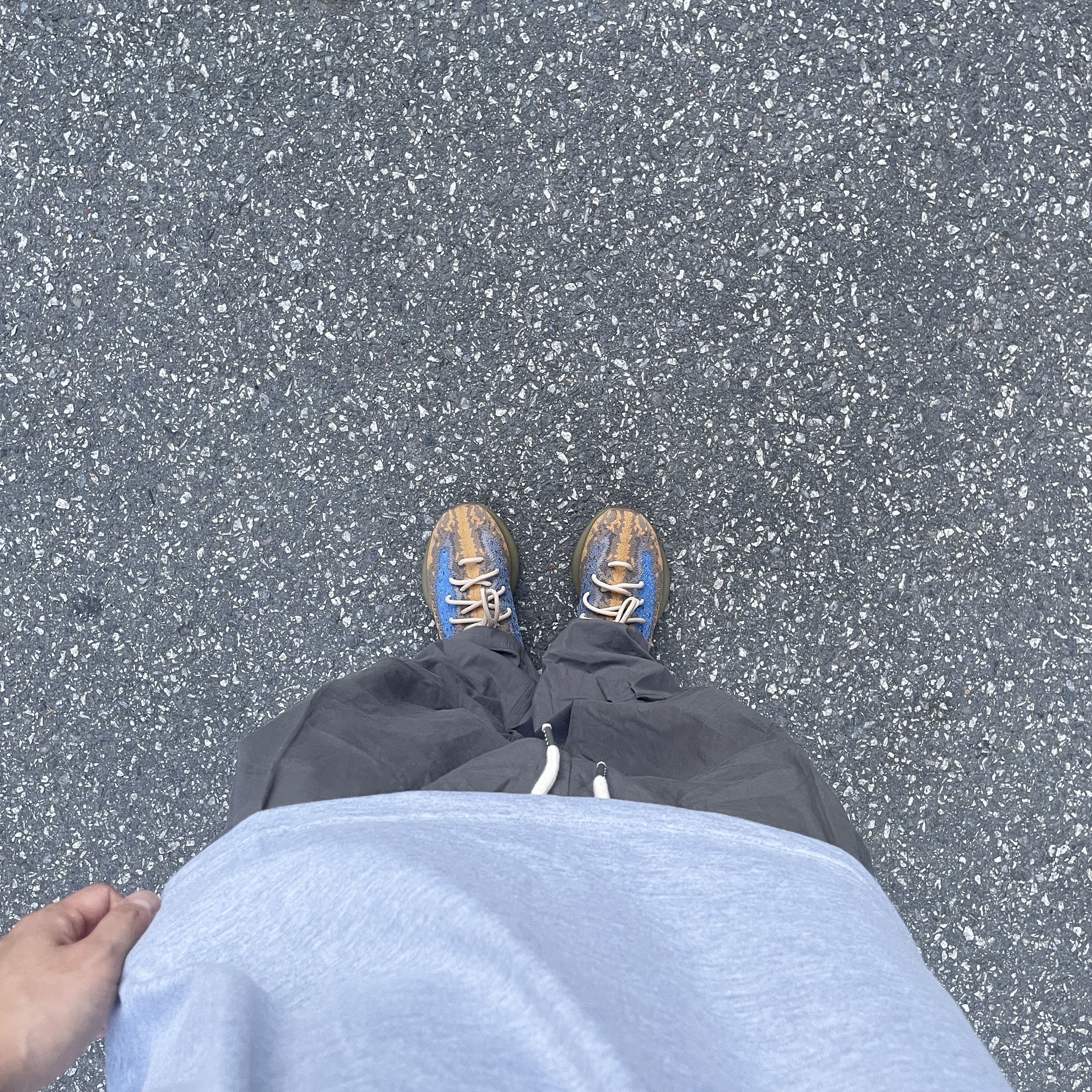 Adidas Yeezy Boost 380 Blue Oat - Non-Reflective 착용 스타일