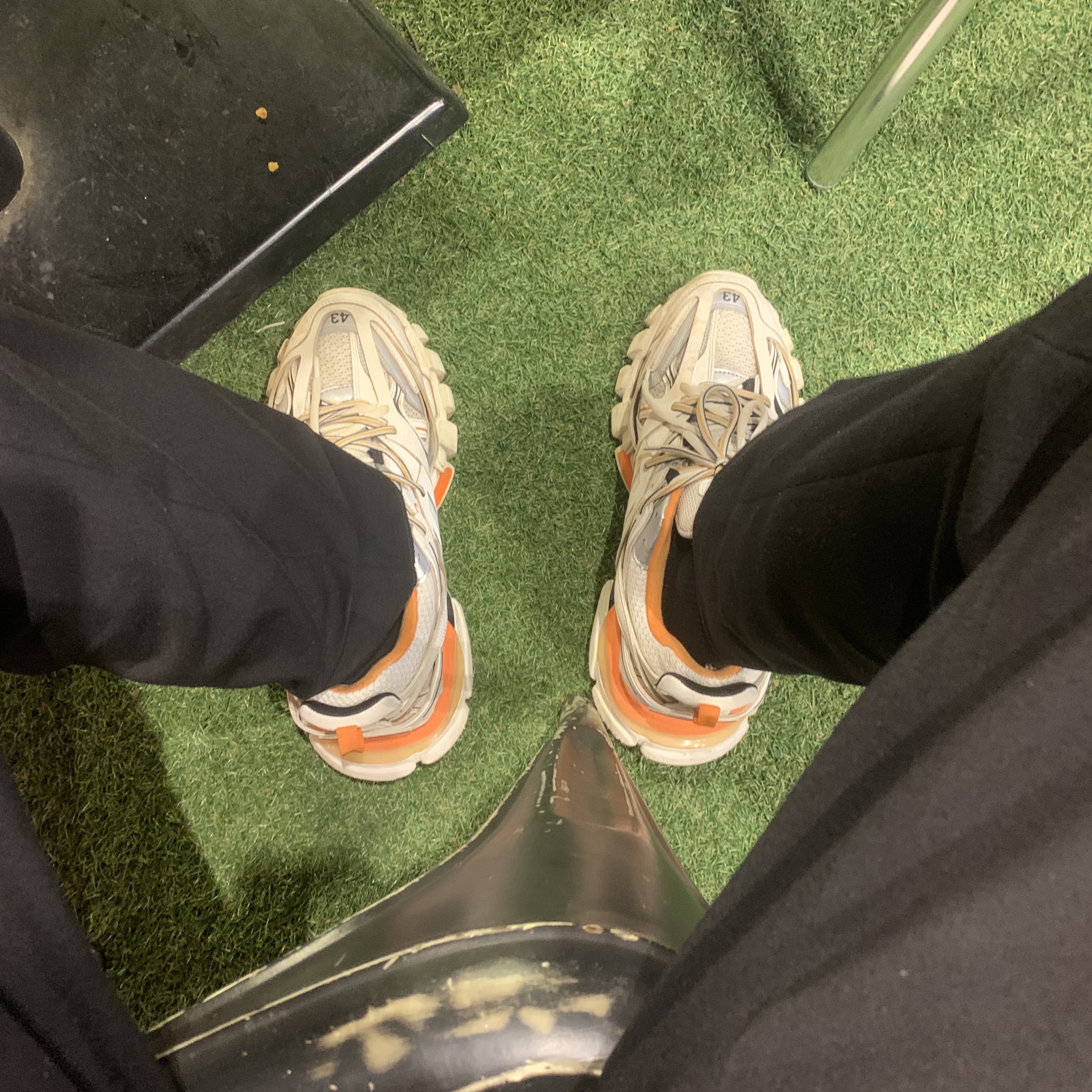 Balenciaga Track Sneakers White Orange 2019 착용 스타일