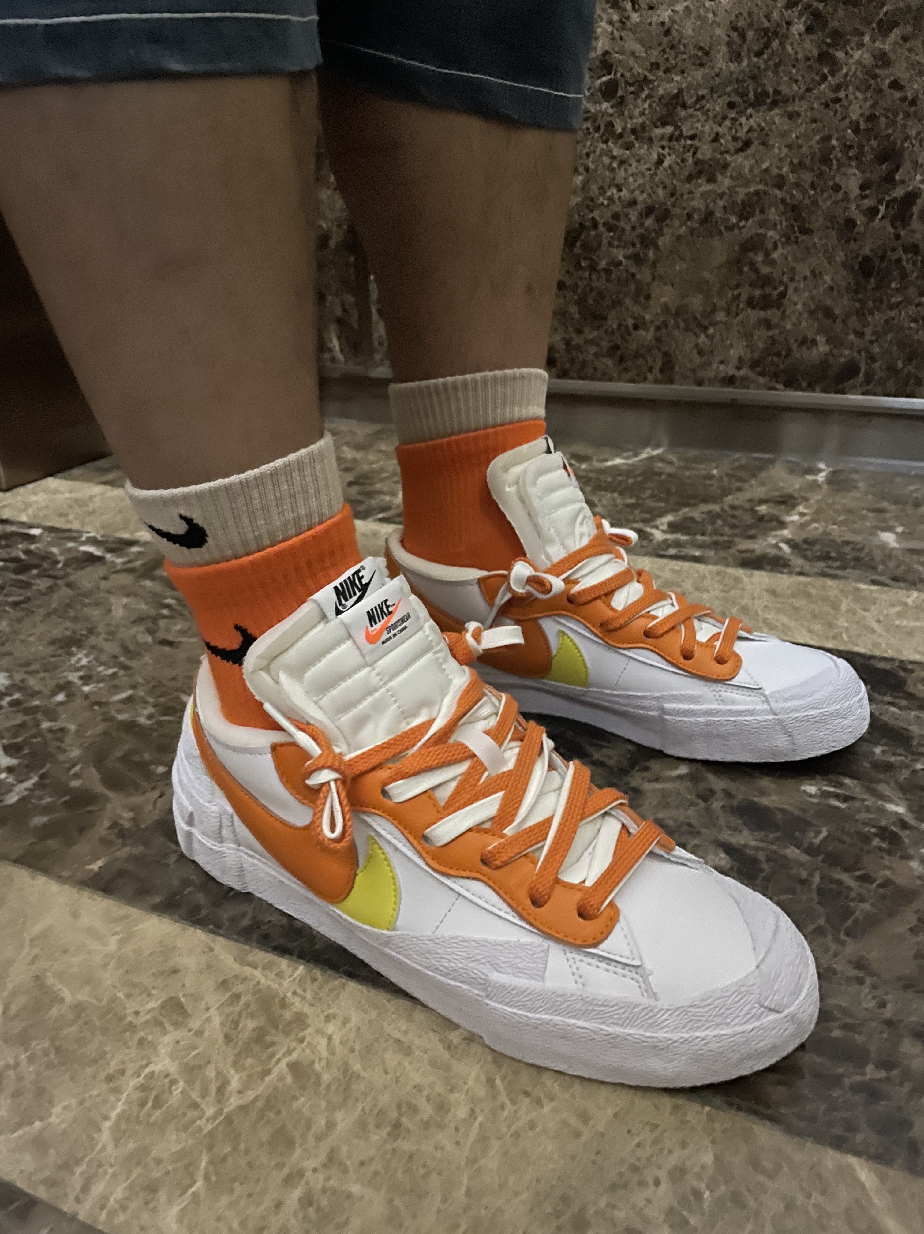 Nike x Sacai Blazer Low Magma Orange, Supreme Logo Stripe Jacquard Denim Camp Cap Blue - 20FW 착용 스타일 - 2