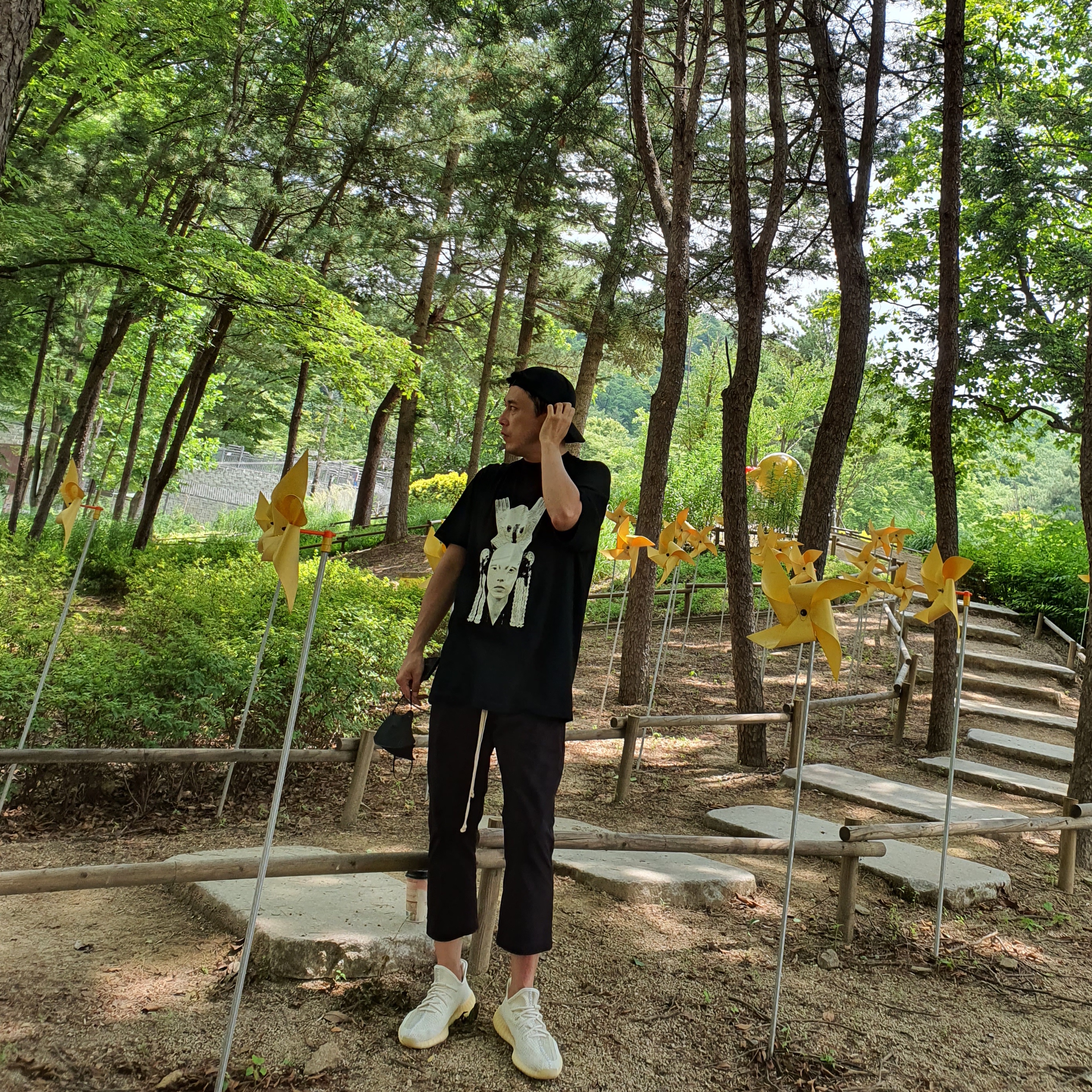 Adidas Yeezy Boost 350 V2 Natural 착용 스타일
