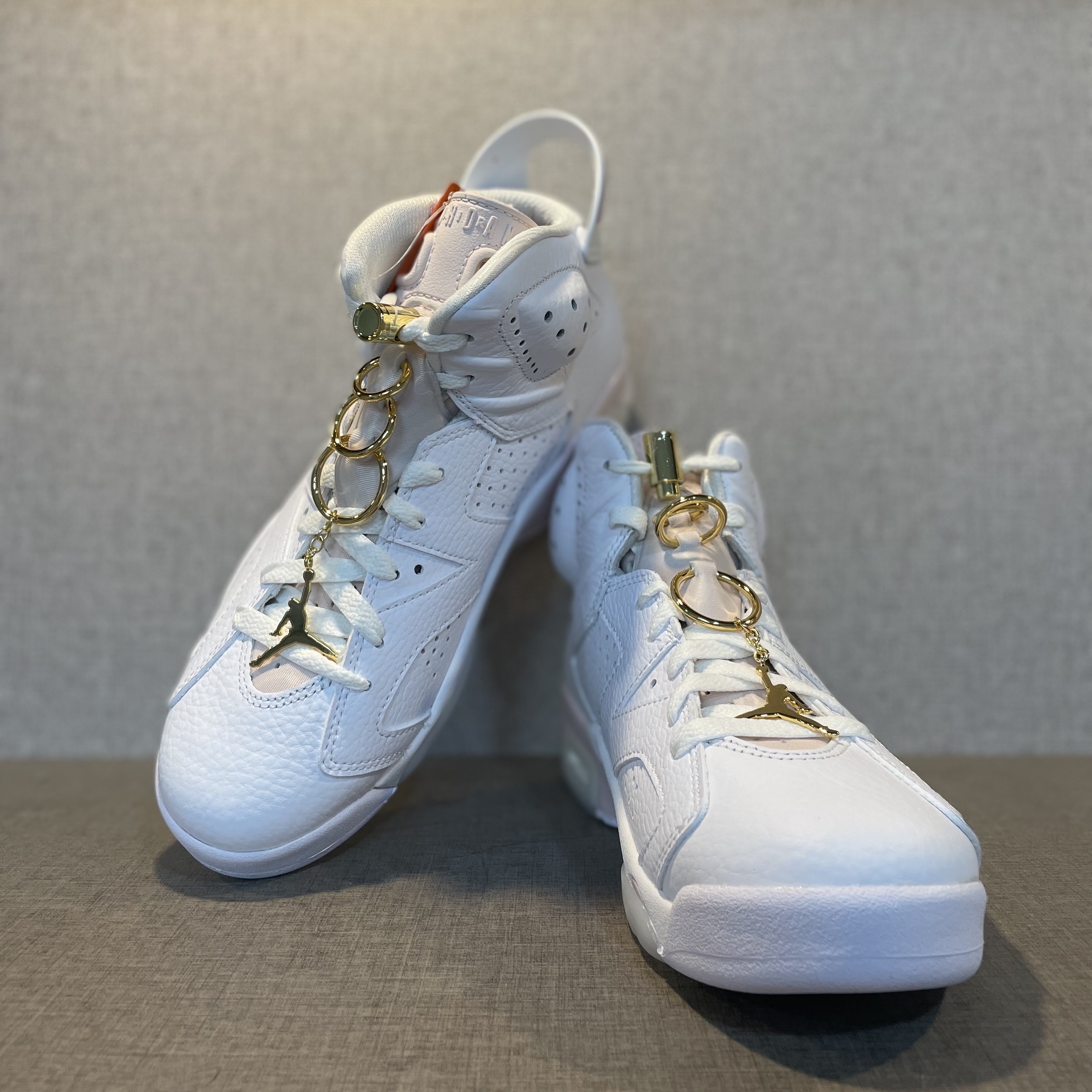 (W) Jordan 6 Retro Gold Hoops 착용 스타일