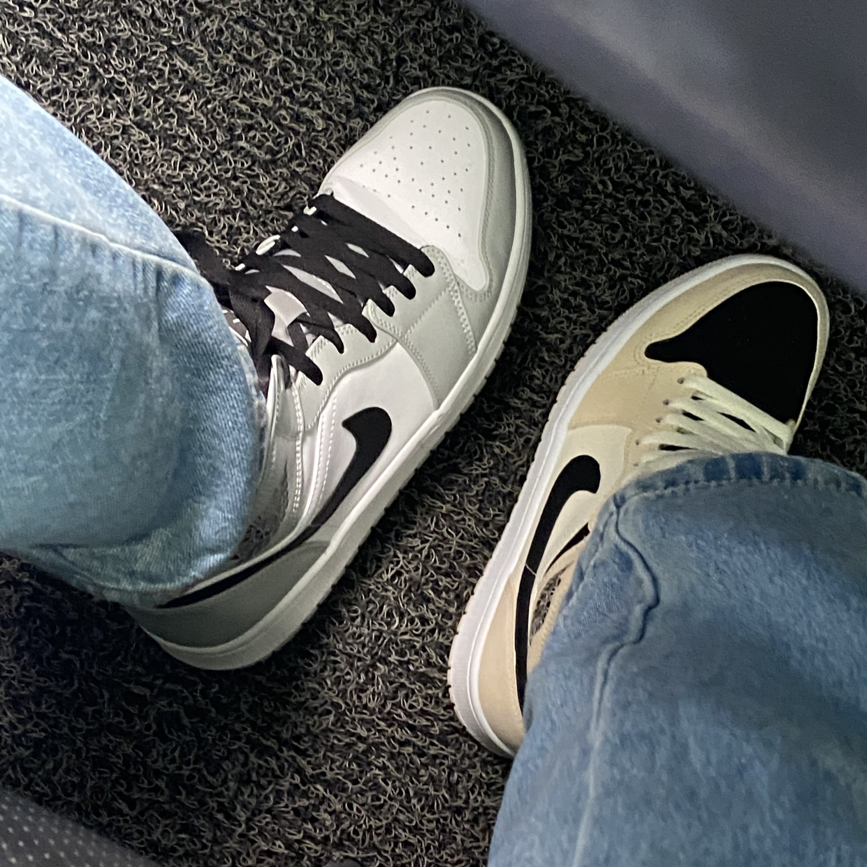 Jordan 1 Mid Light Smoke Grey, (W) Jordan 1 Mid Barely Orange 착용 스타일