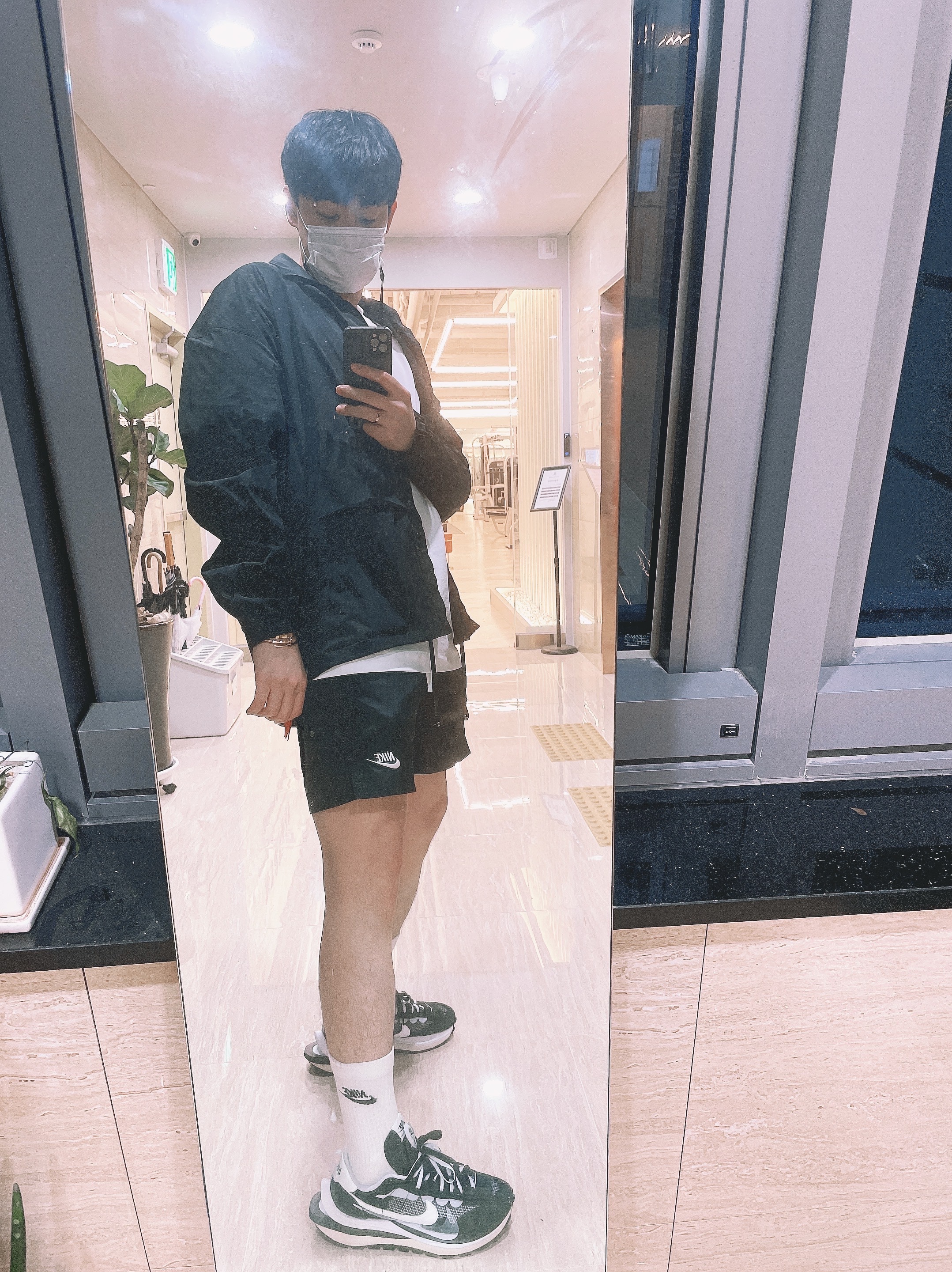 Nike x Sacai VaporWaffle Black White 착용 스타일