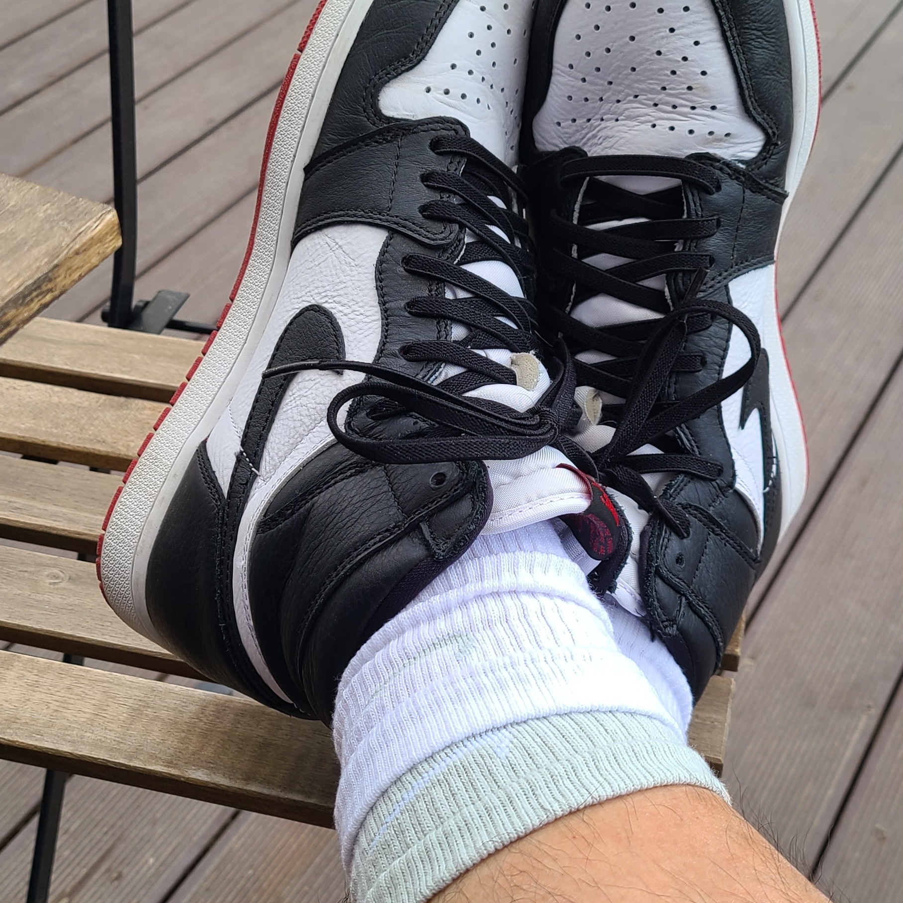 Jordan 1 Retro High OG Bloodline 착용 스타일 - 1