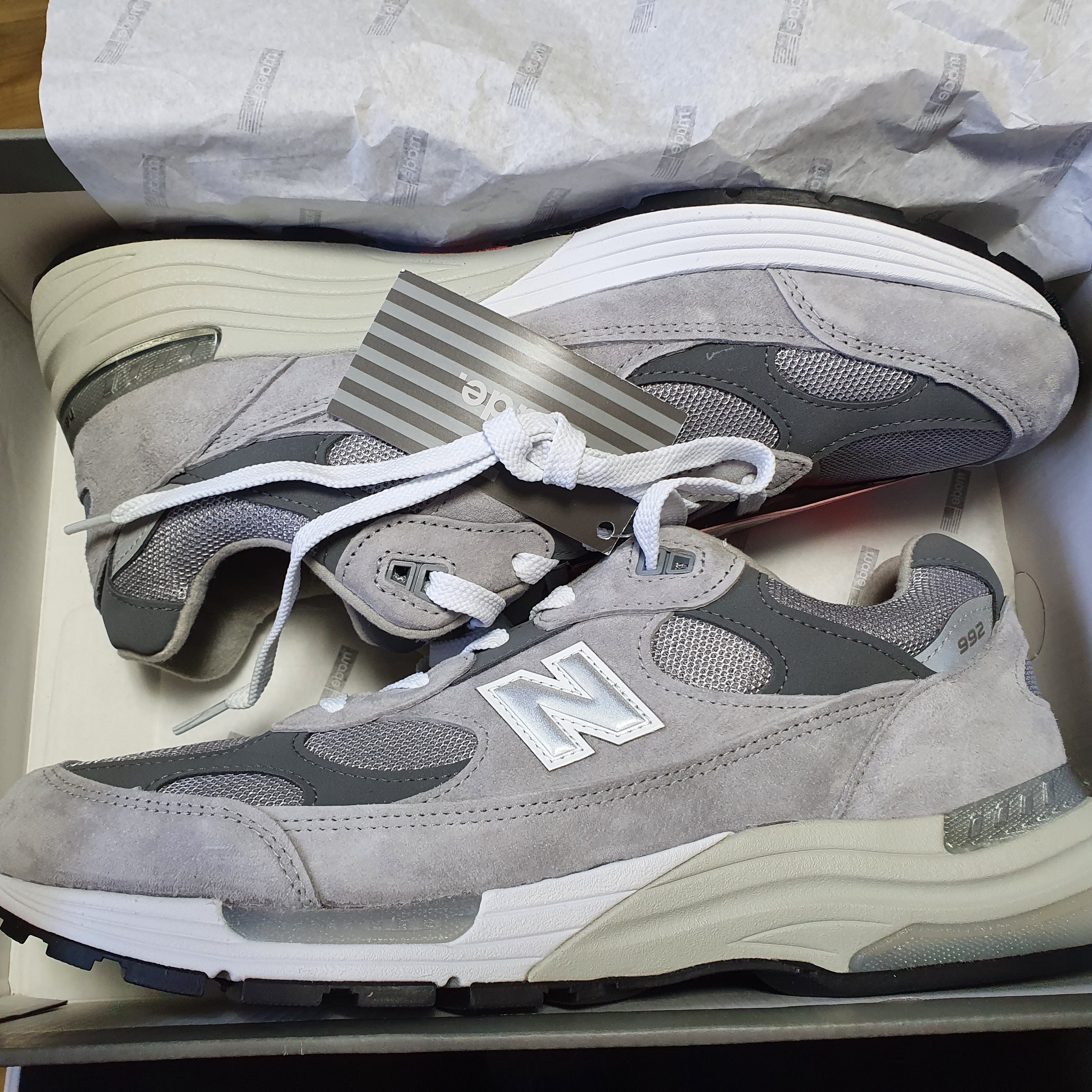 New Balance 992 Made in USA Grey - D Standard 착용 스타일