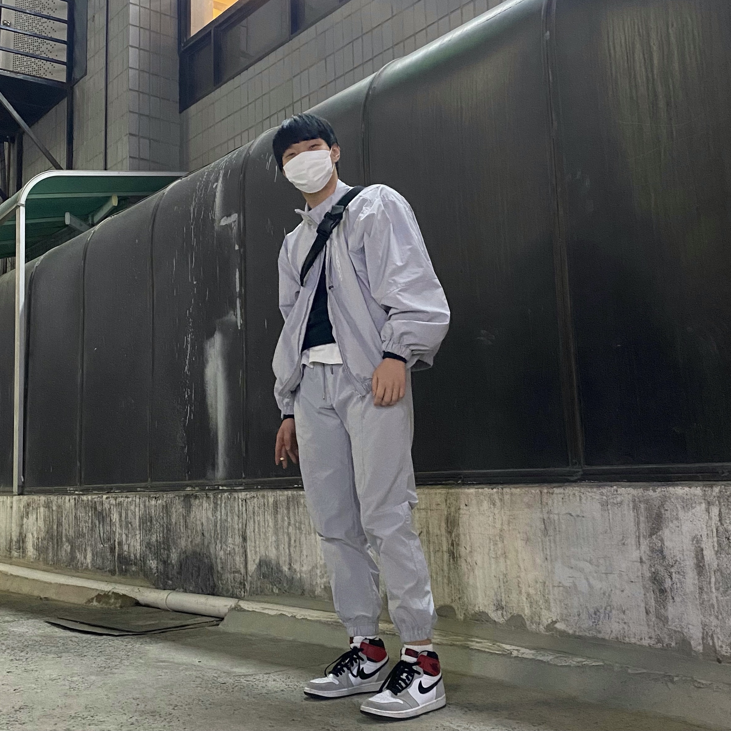 Jordan 1 Retro High OG Light Smoke Grey 착용 스타일