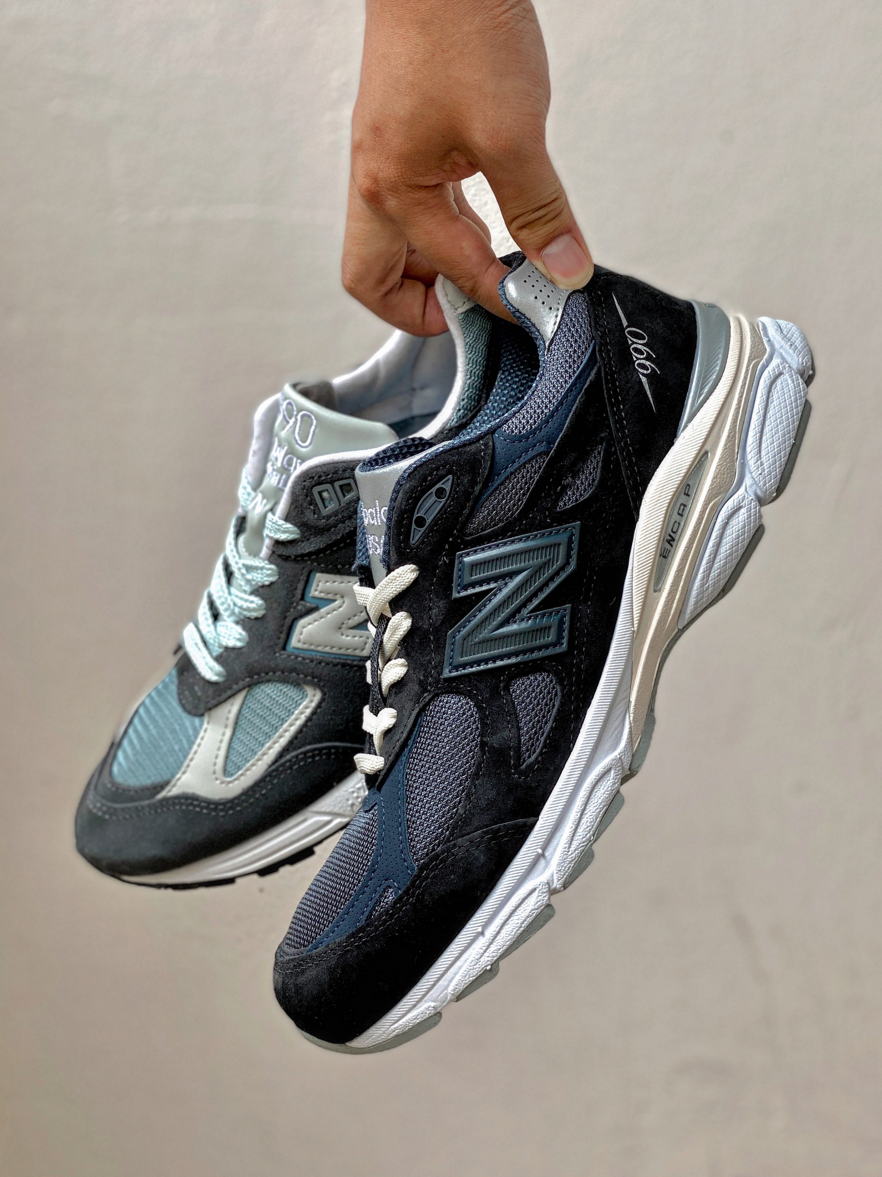 New Balance x Kith 990v3 Genesis, New Balance x Kith 990v2 CL Steel Blue 착용 스타일
