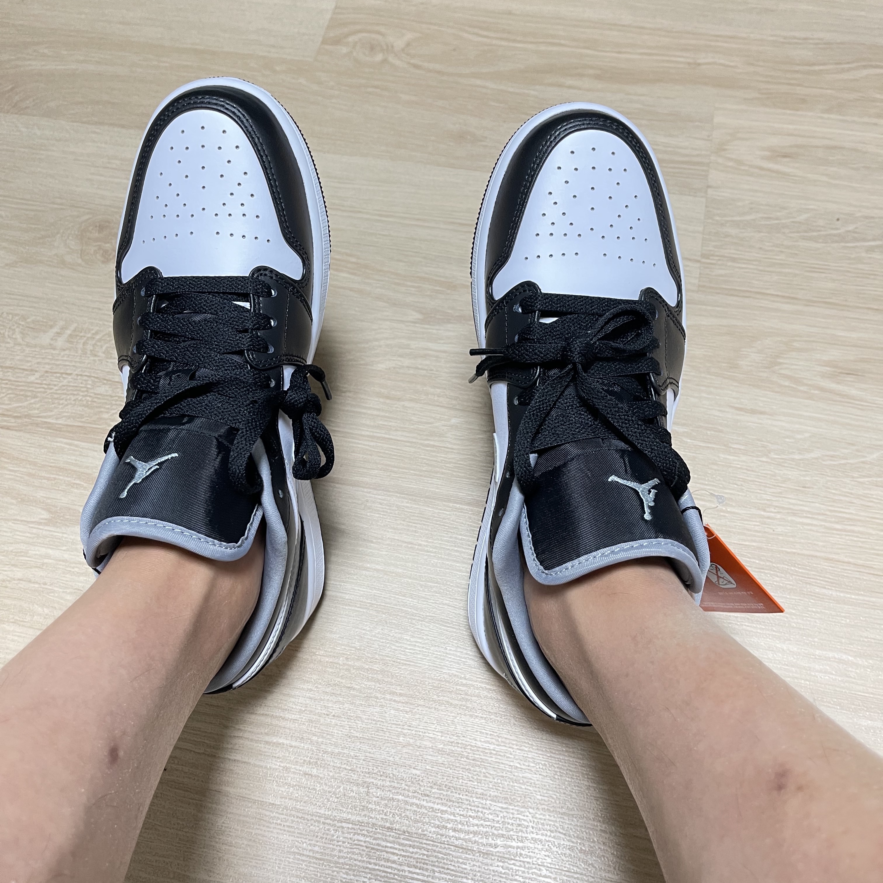 Jordan 1 Low Black Particle Grey, Essentials Sweatshorts Heather Oatmeal - 21SS 착용 스타일 - 1