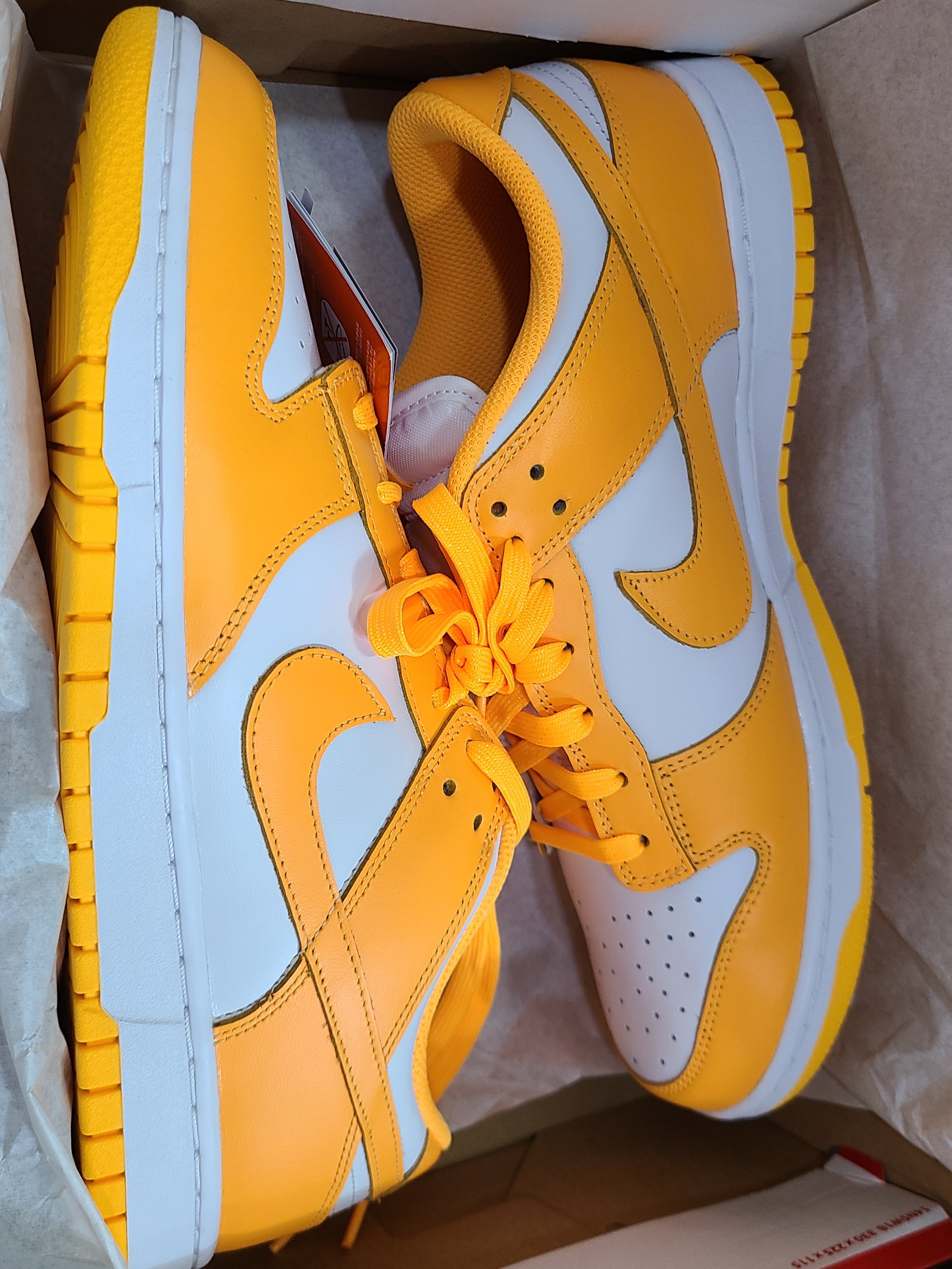 (W) Nike Dunk Low Laser Orange 착용 스타일