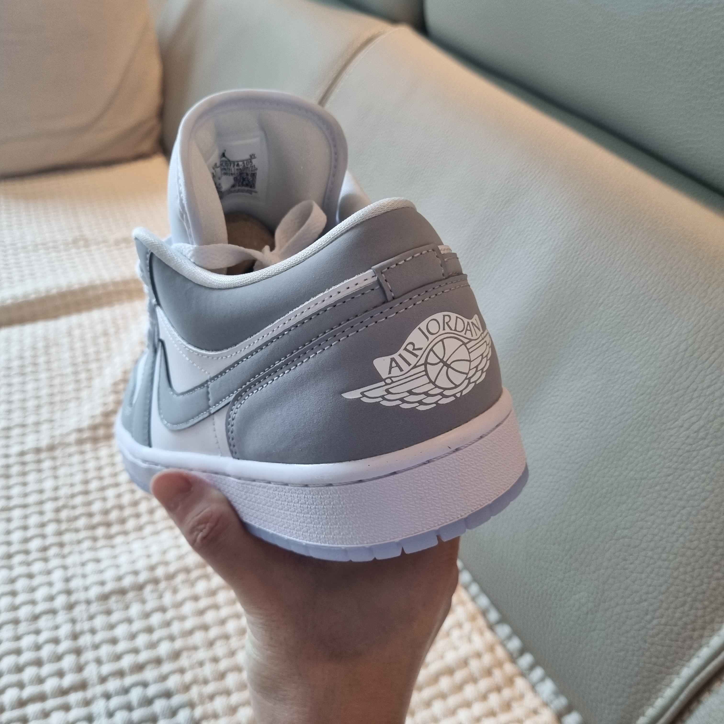 (W) Jordan 1 Low White Wolf Grey 착용 스타일 - 2