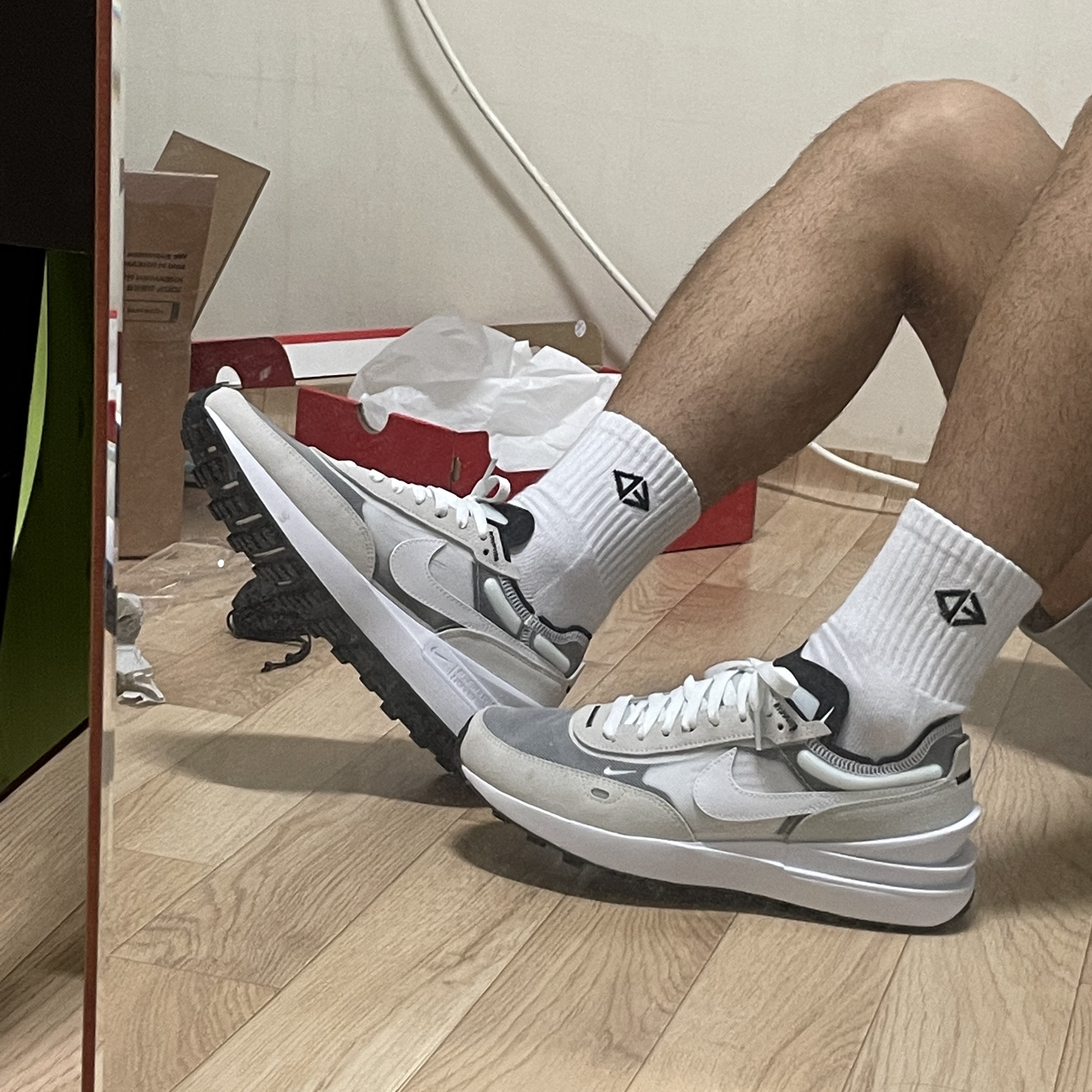 Nike Waffle One Infinite Lilac 착용 스타일