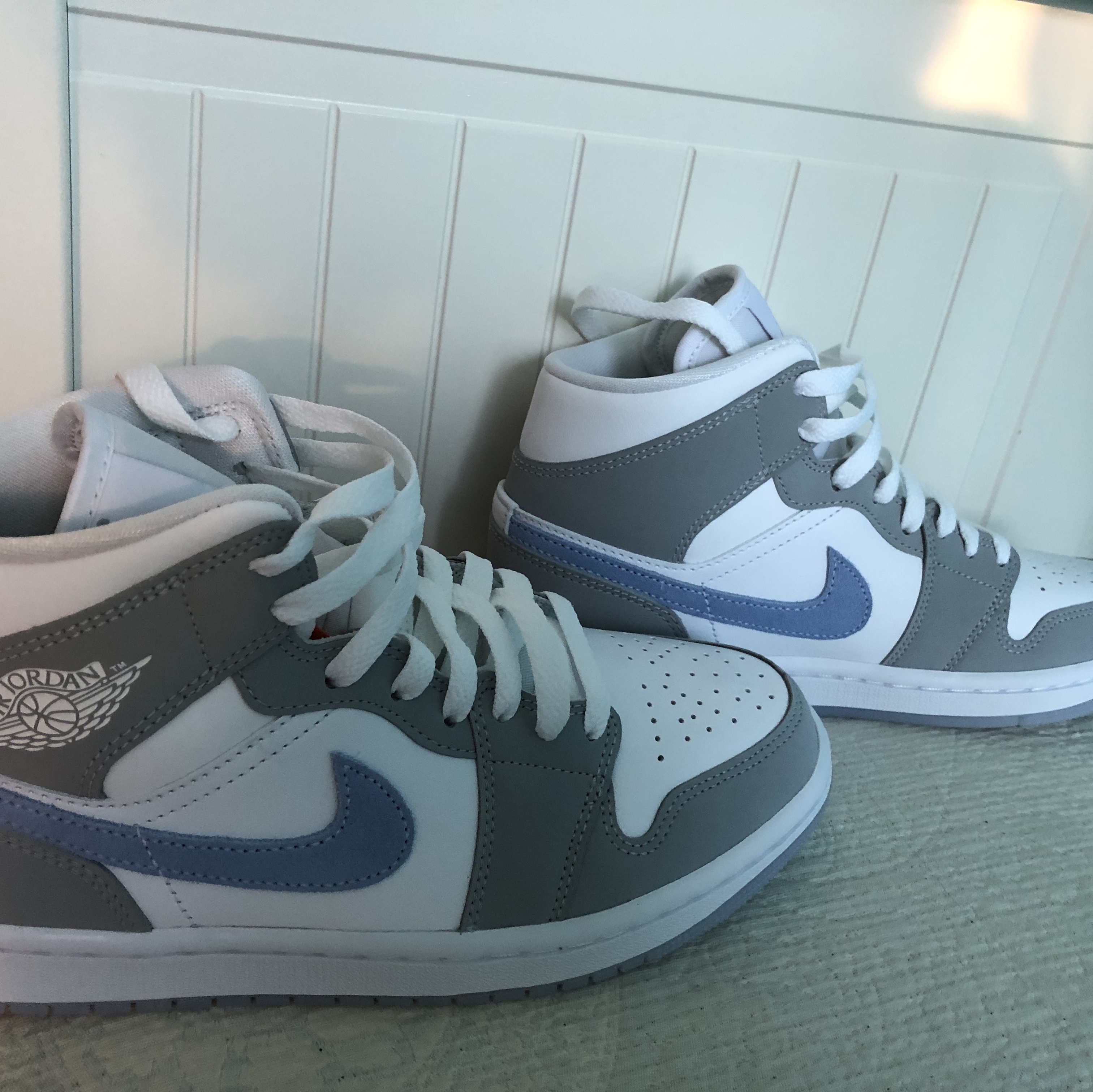 (W) Jordan 1 Mid Wolf Grey 착용 스타일 - 2