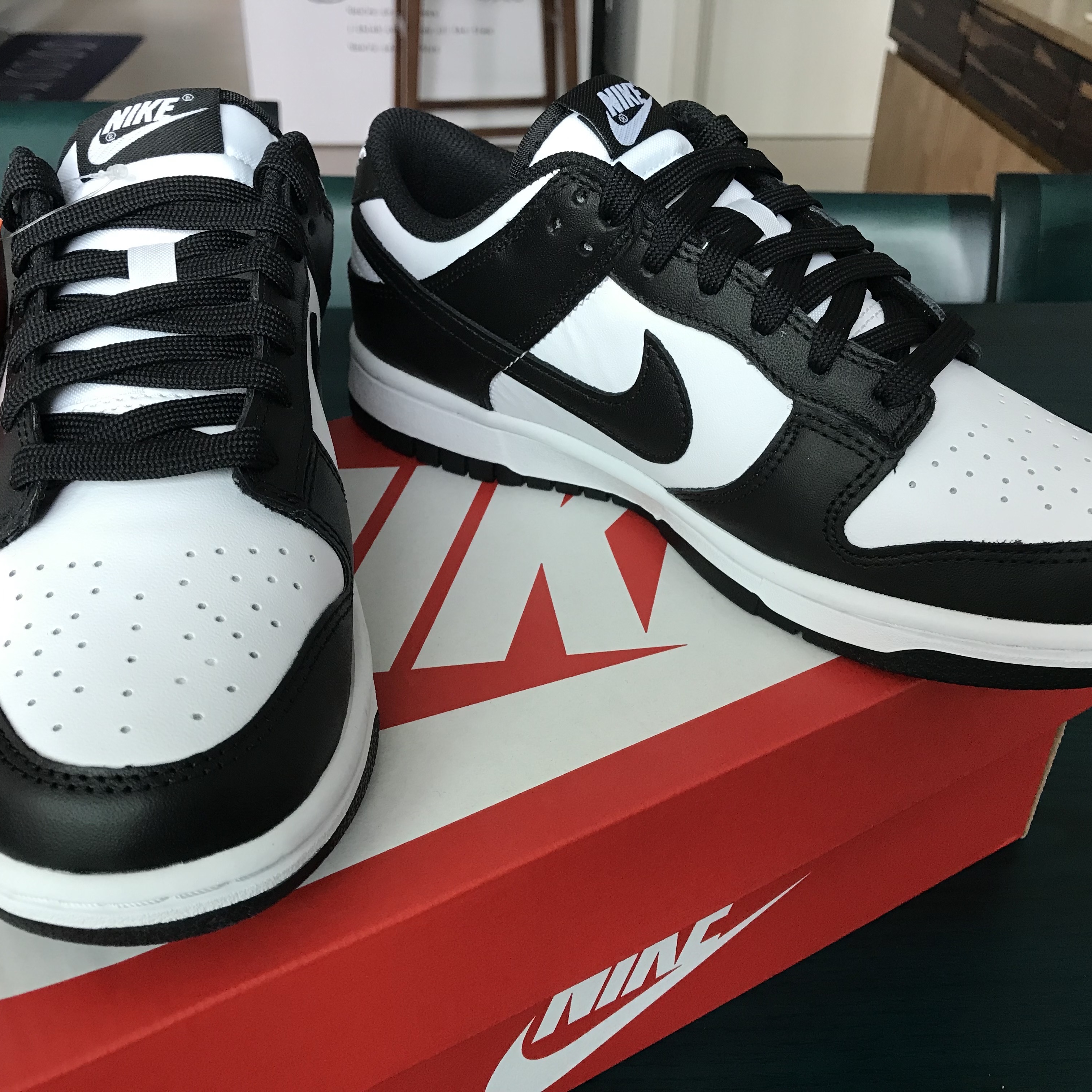 (W) Nike Dunk Low Black 착용 스타일 - 2