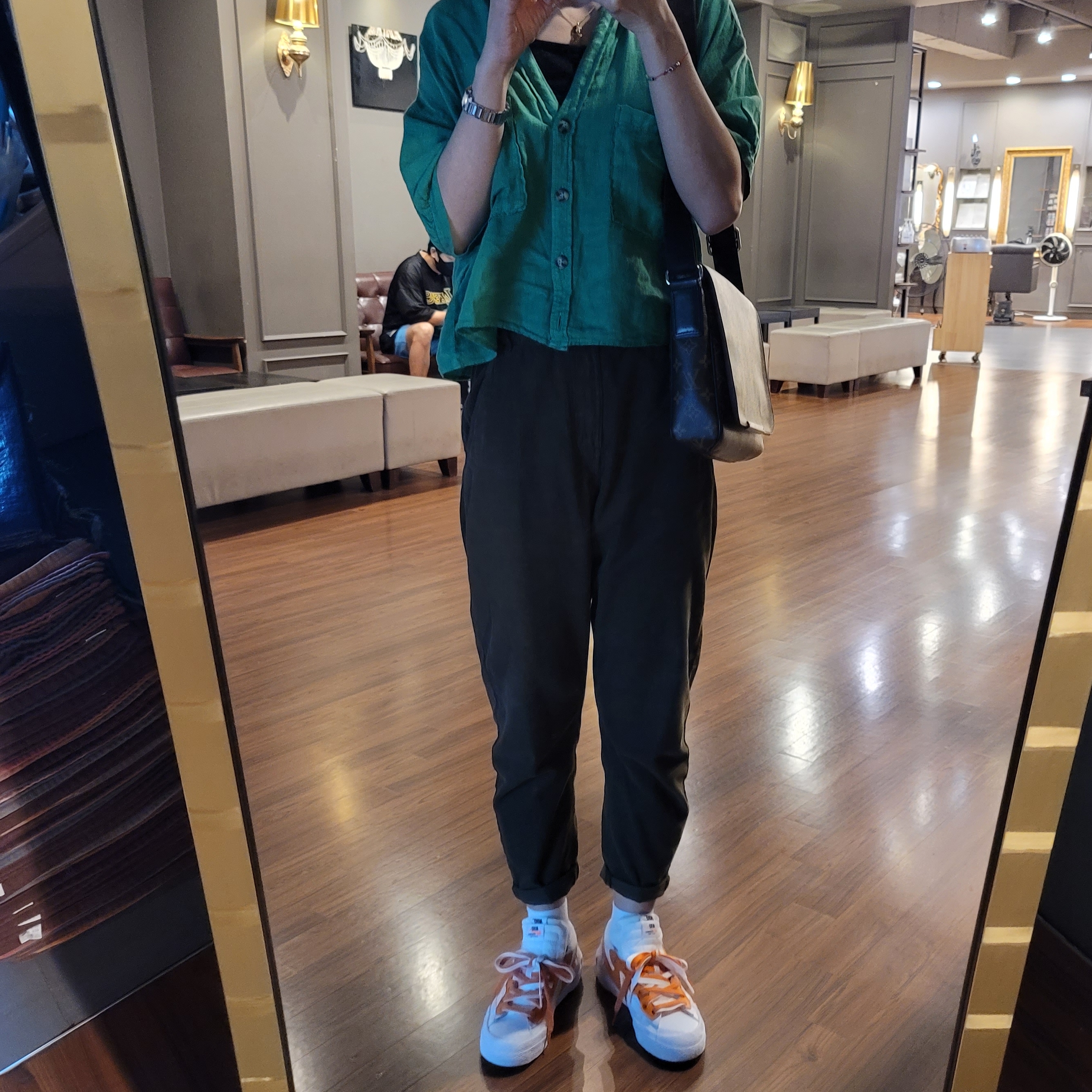 Nike x Sacai Blazer Low Magma Orange 착용 스타일 - 2