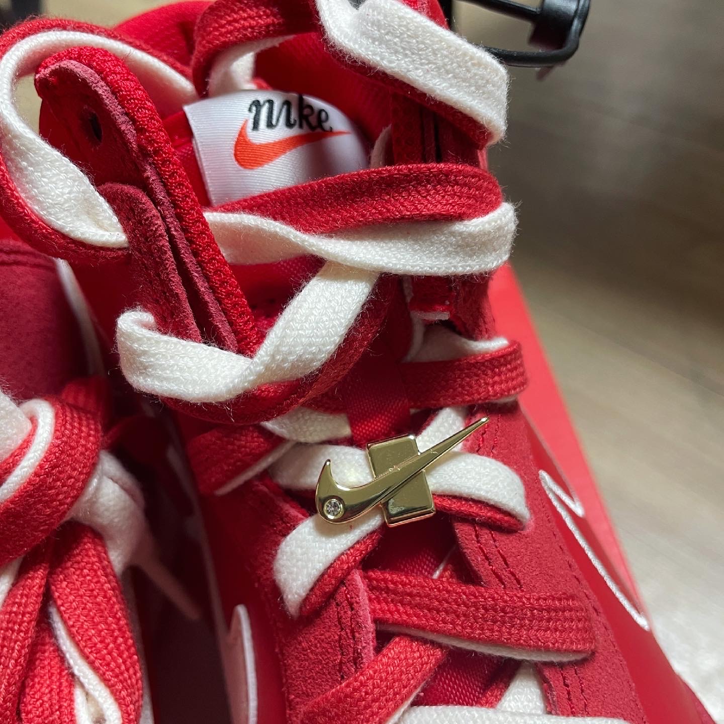 Nike Dunk High SE First Use University Red 착용 스타일 - 5