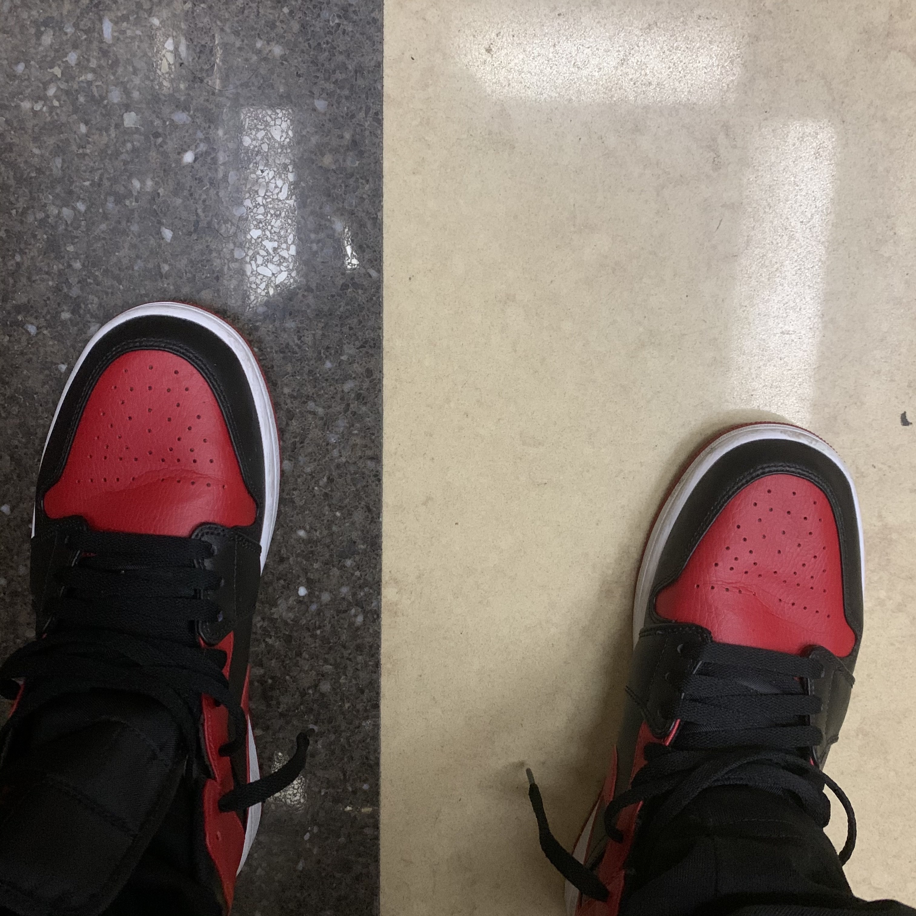 Jordan 1 Mid Bred Banned 2020 착용 스타일