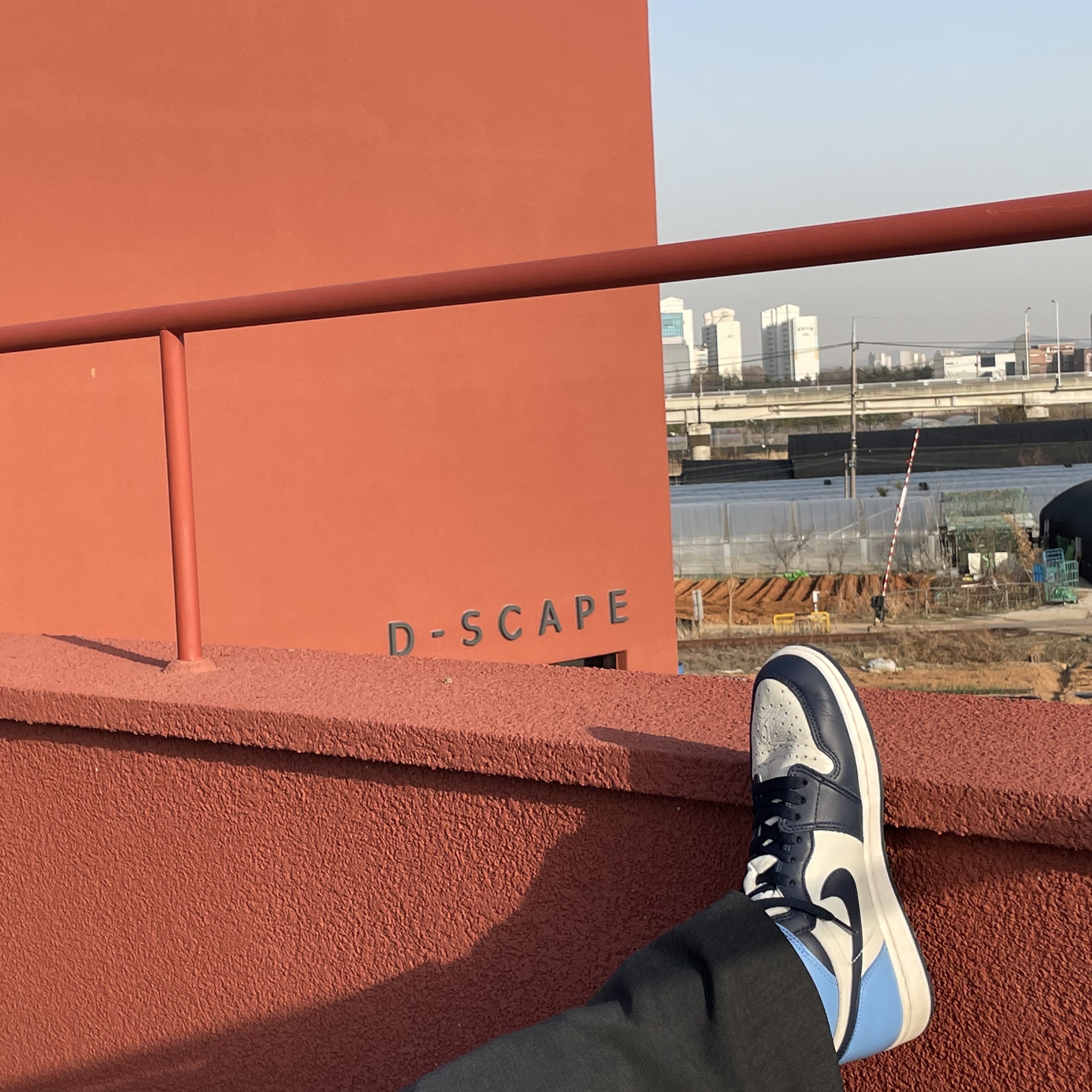 Jordan 1 Retro High Obsidian UNC 착용 스타일 - 2