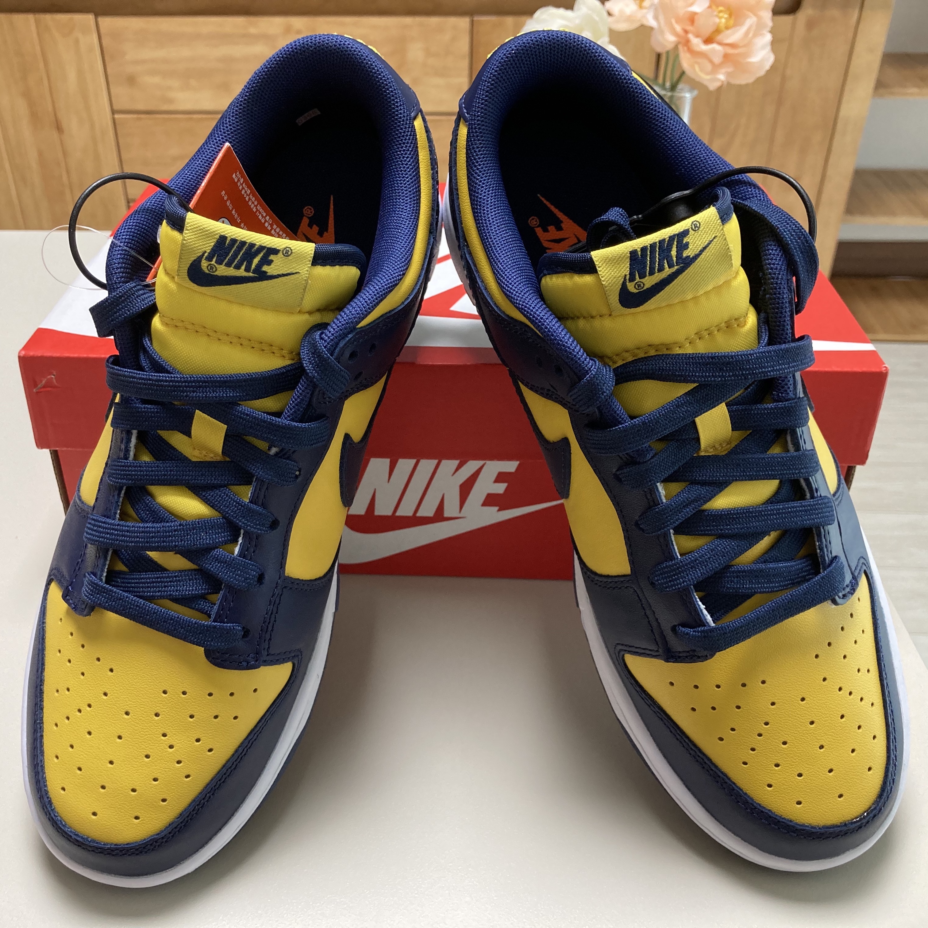 Nike Dunk Low Retro Varsity Maize 착용 스타일