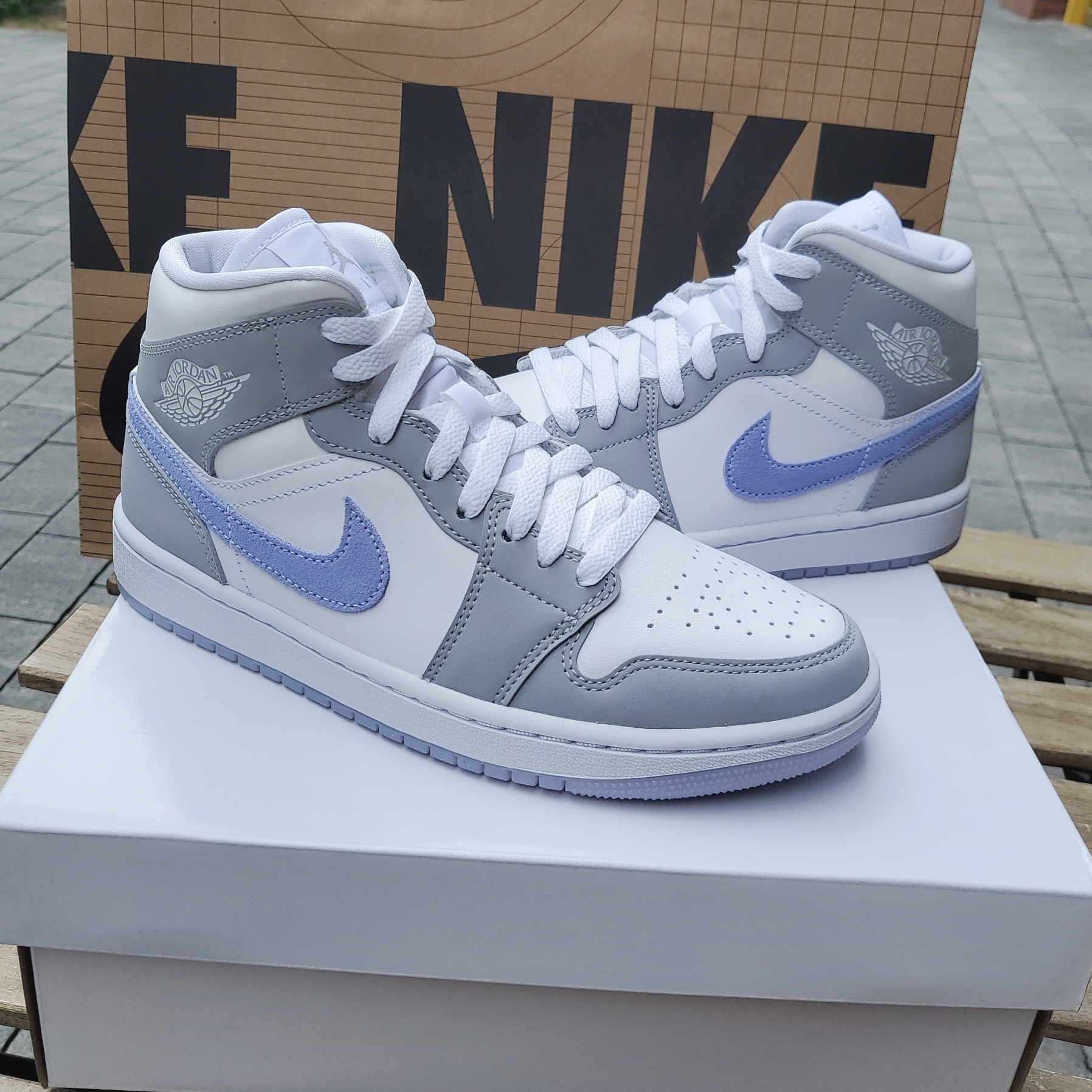 (W) Jordan 1 Mid Wolf Grey 착용 스타일 - 1